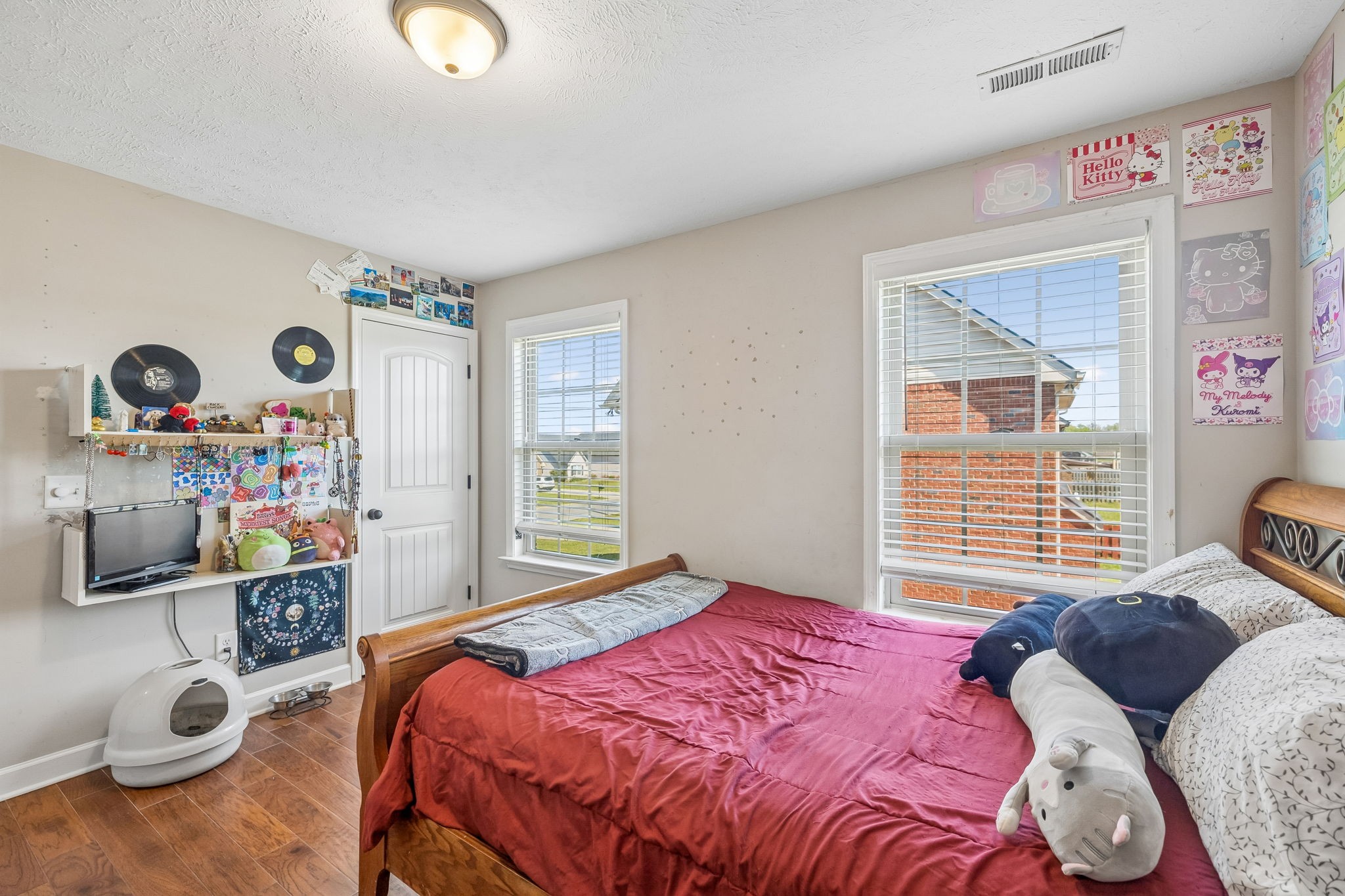 2928 Ronstadt Dr