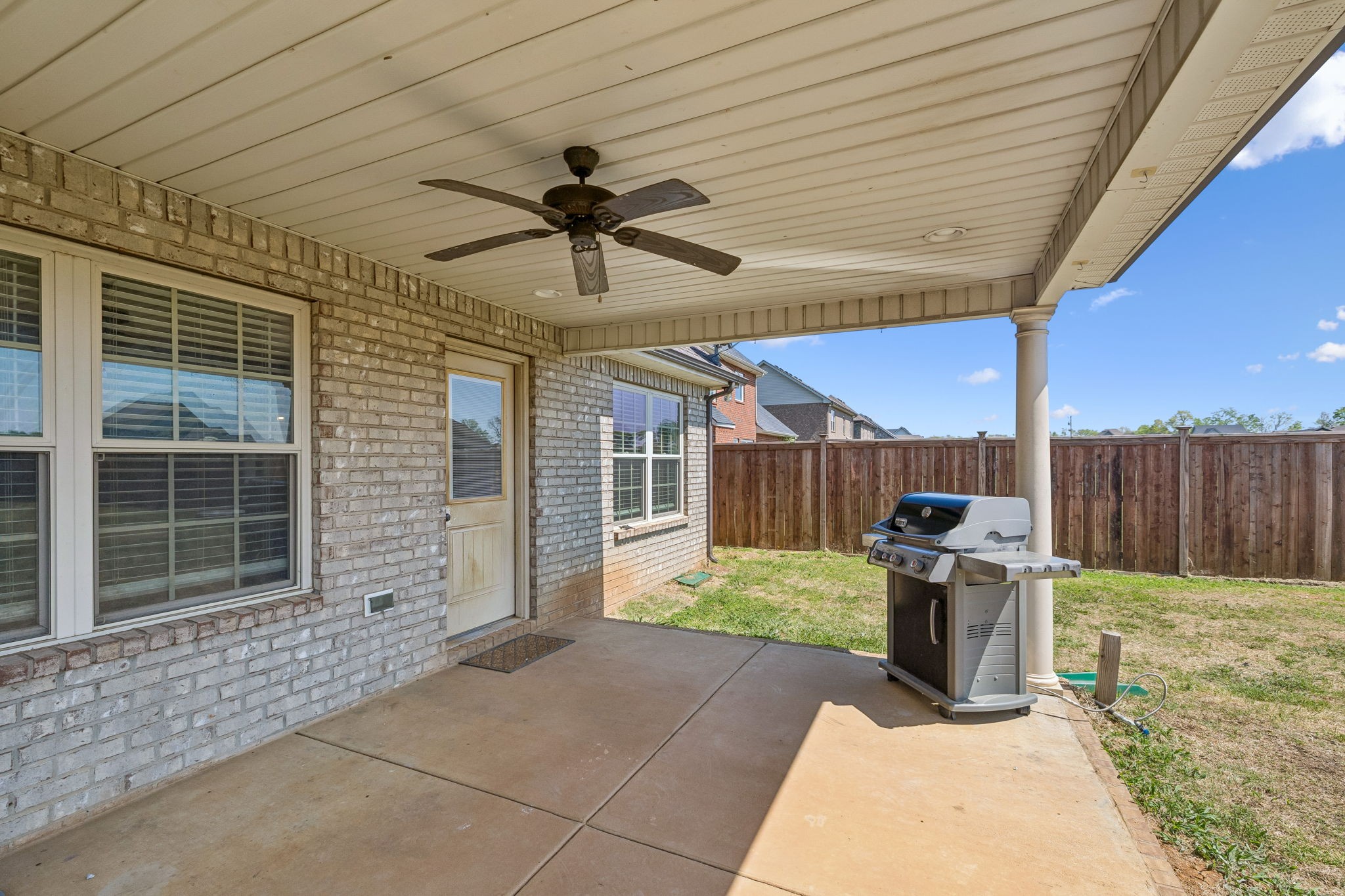 2928 Ronstadt Dr