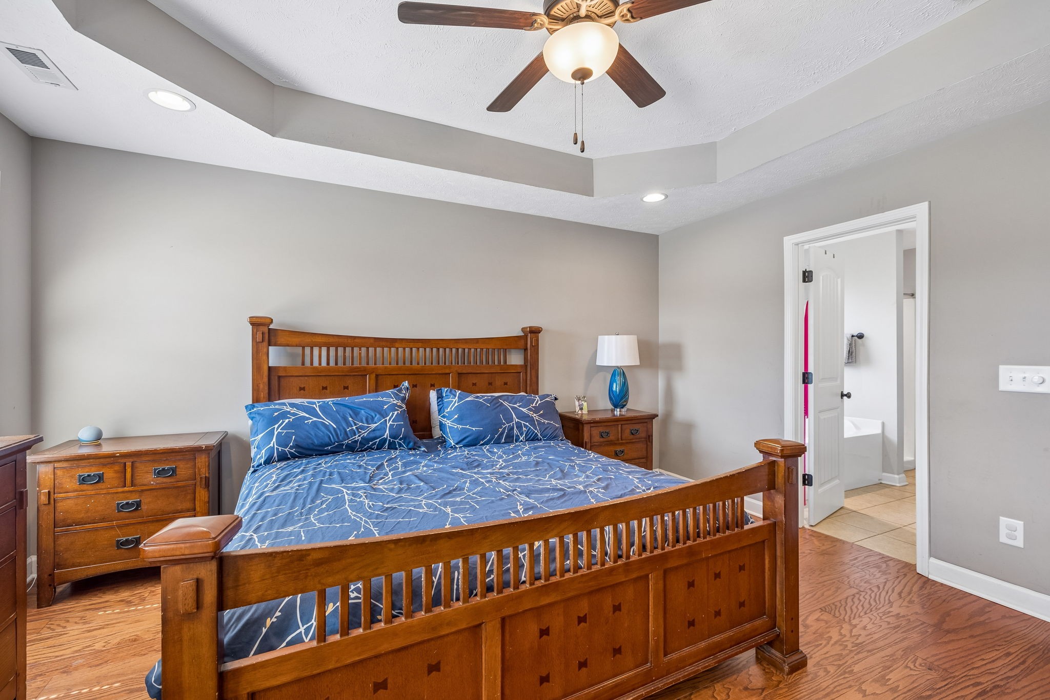 2928 Ronstadt Dr
