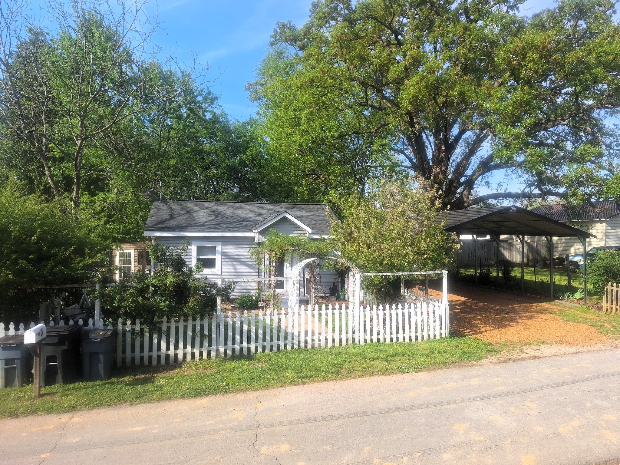 108 Weaver St