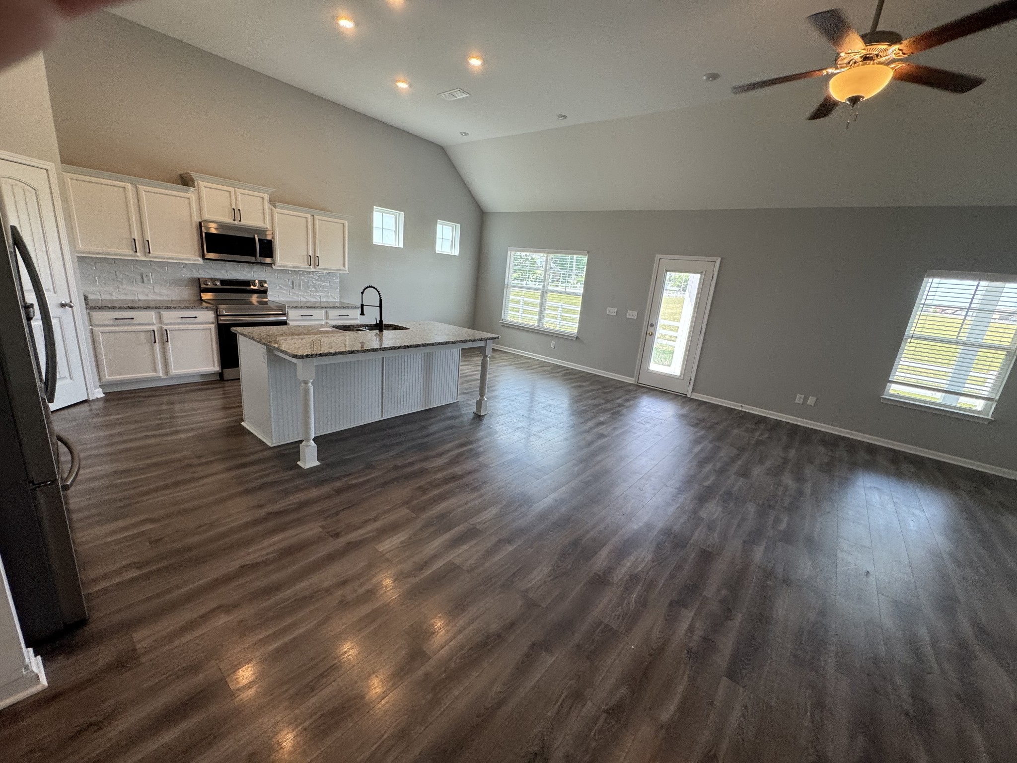 3526 Plum Leaf Pl