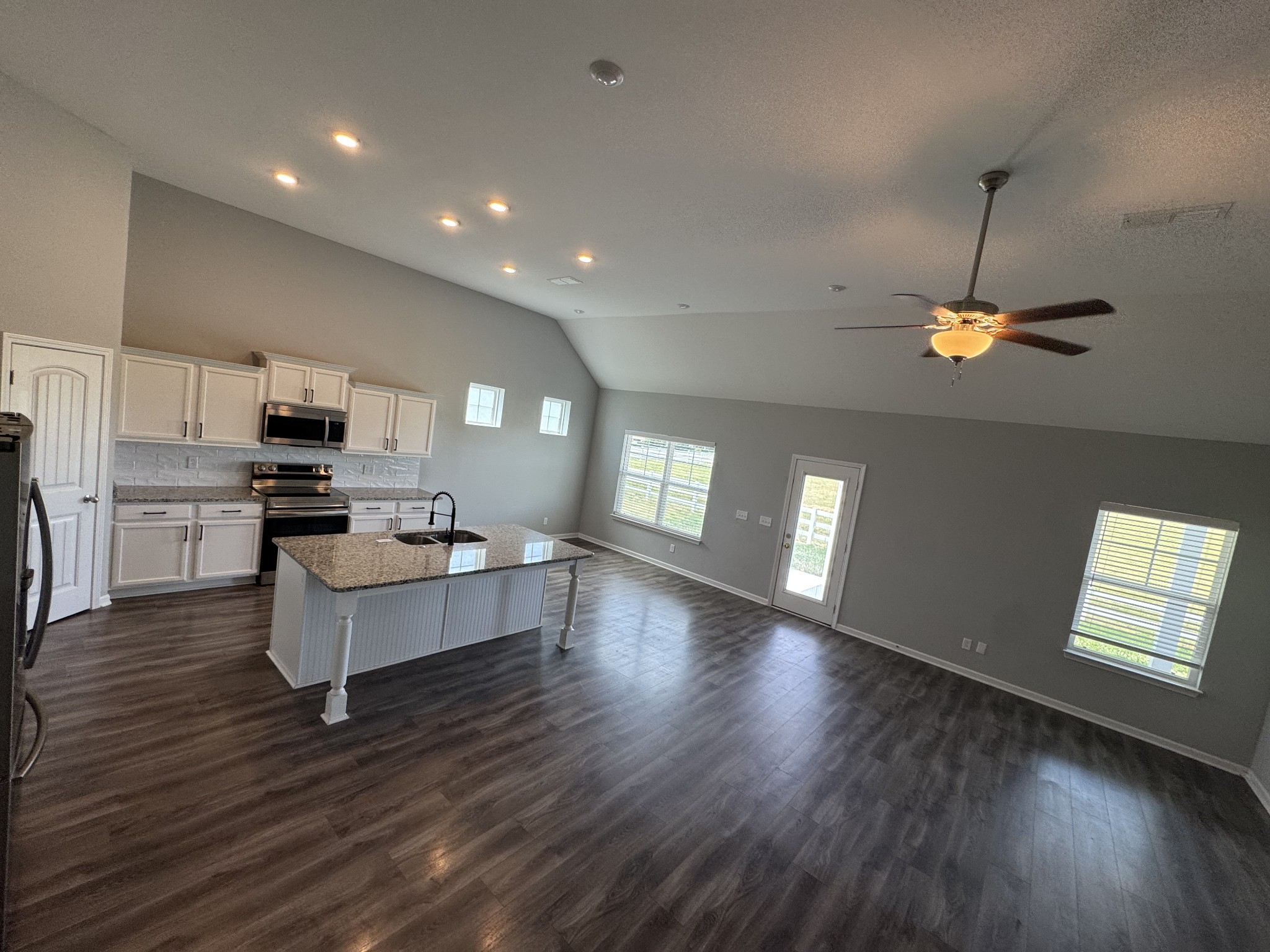3526 Plum Leaf Pl