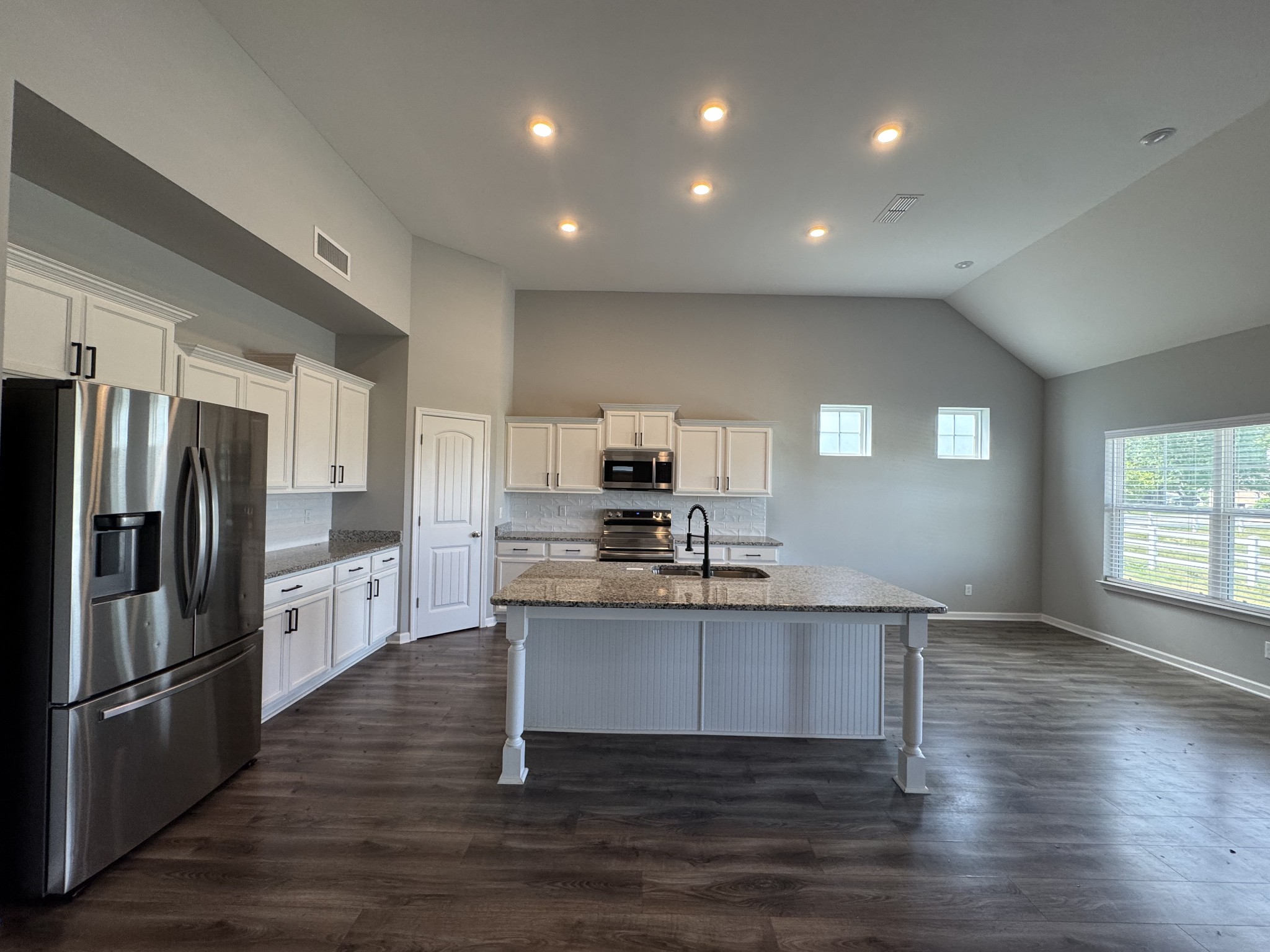 3526 Plum Leaf Pl