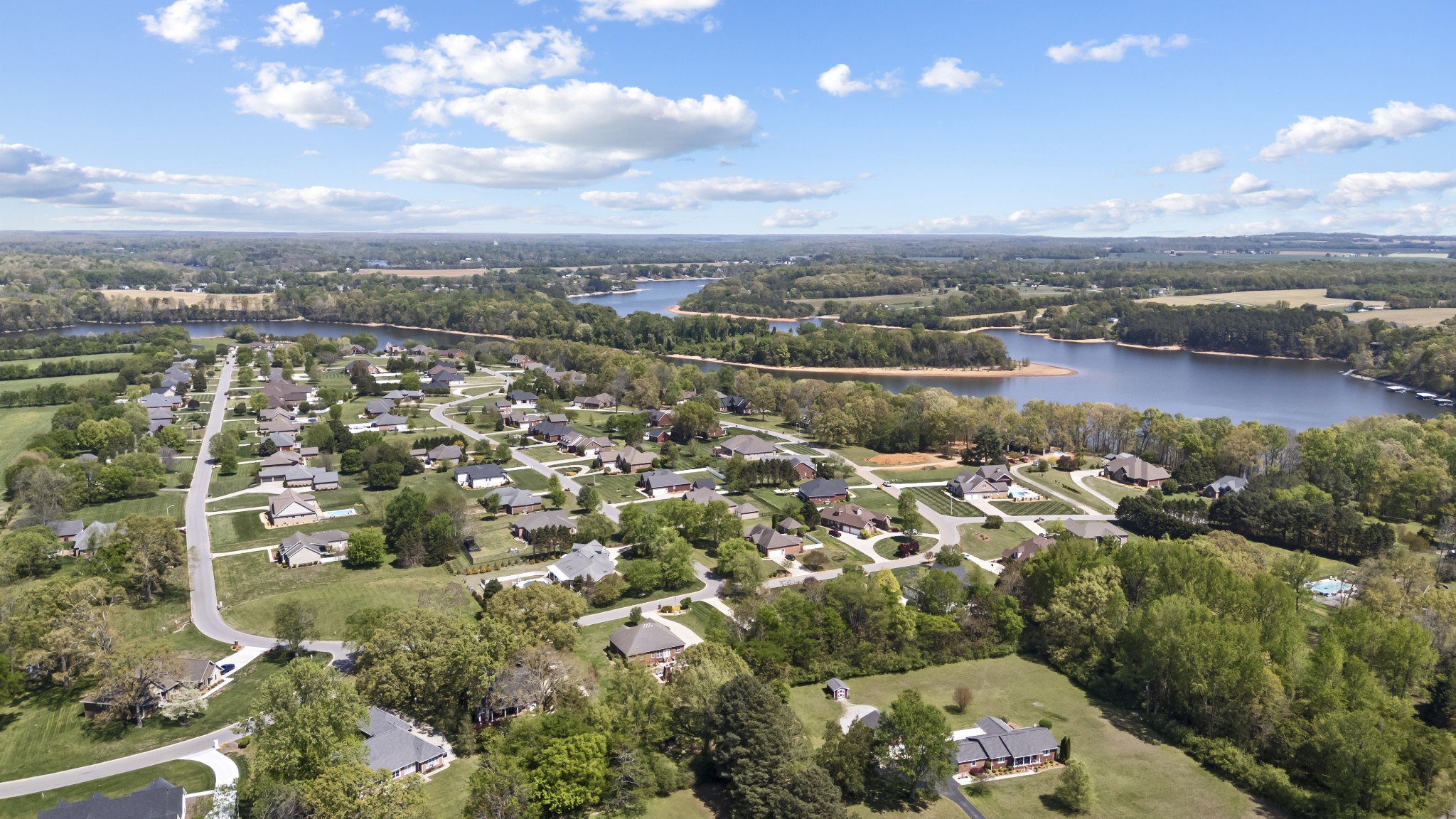 54 Foyer Dr
