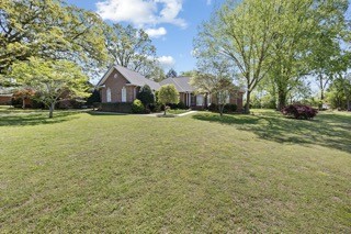 54 Foyer Dr