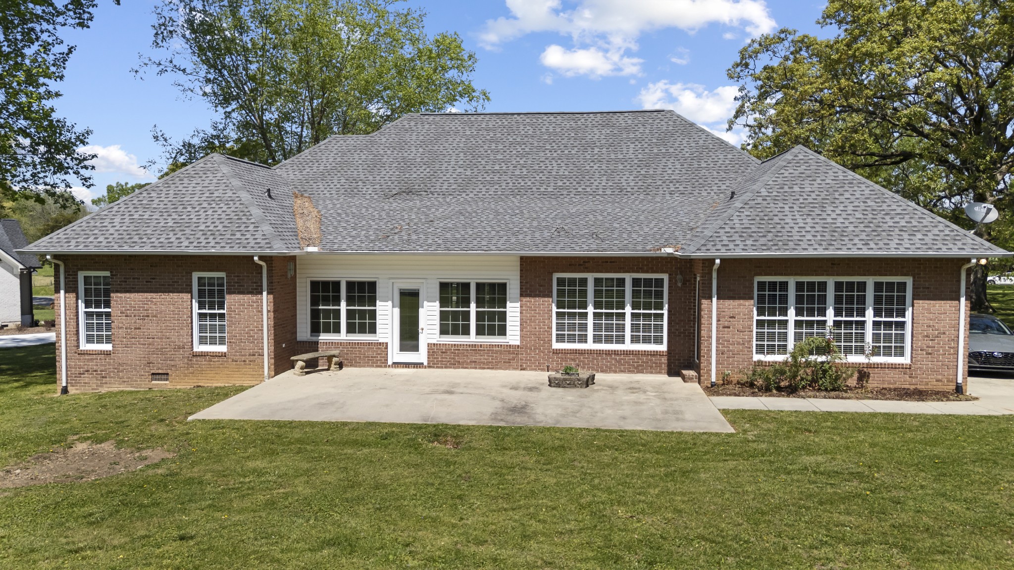 54 Foyer Dr