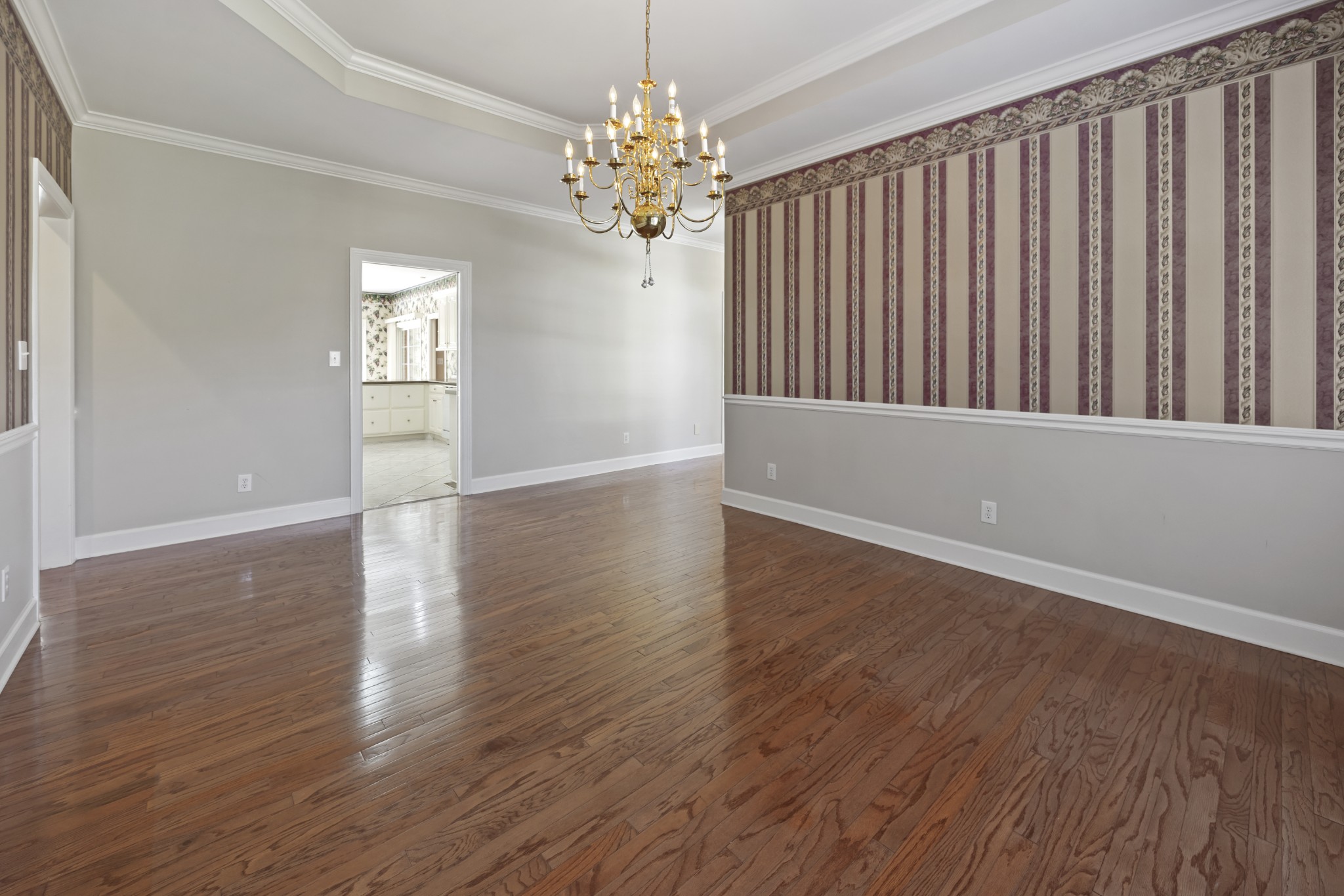 54 Foyer Dr