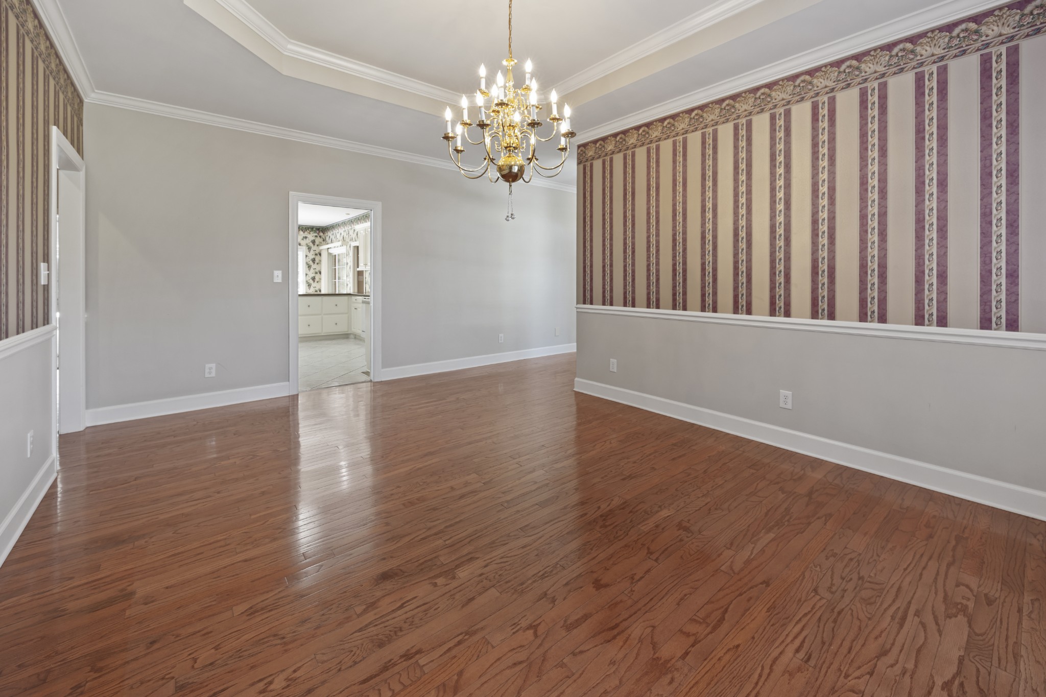 54 Foyer Dr