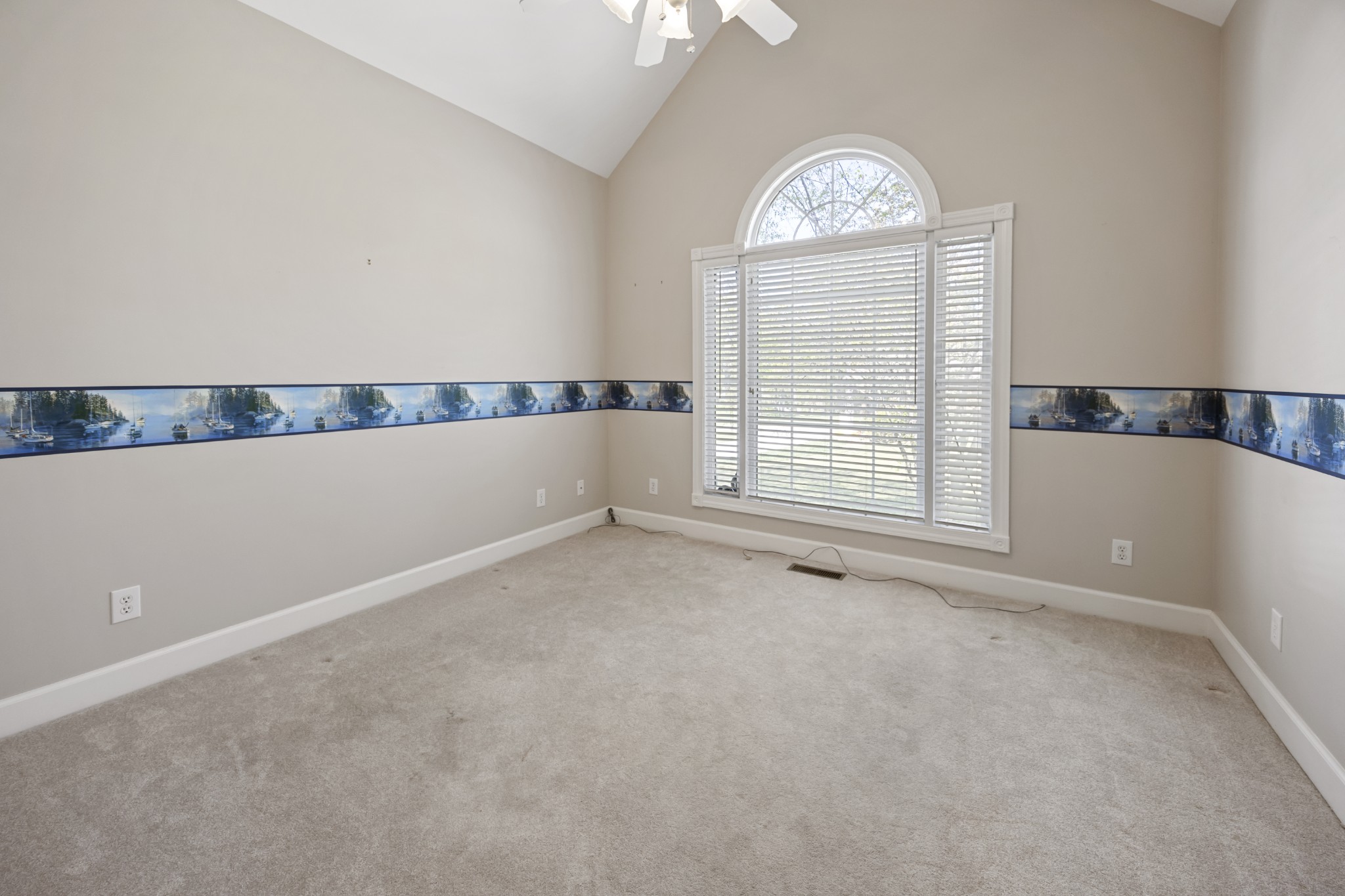 54 Foyer Dr