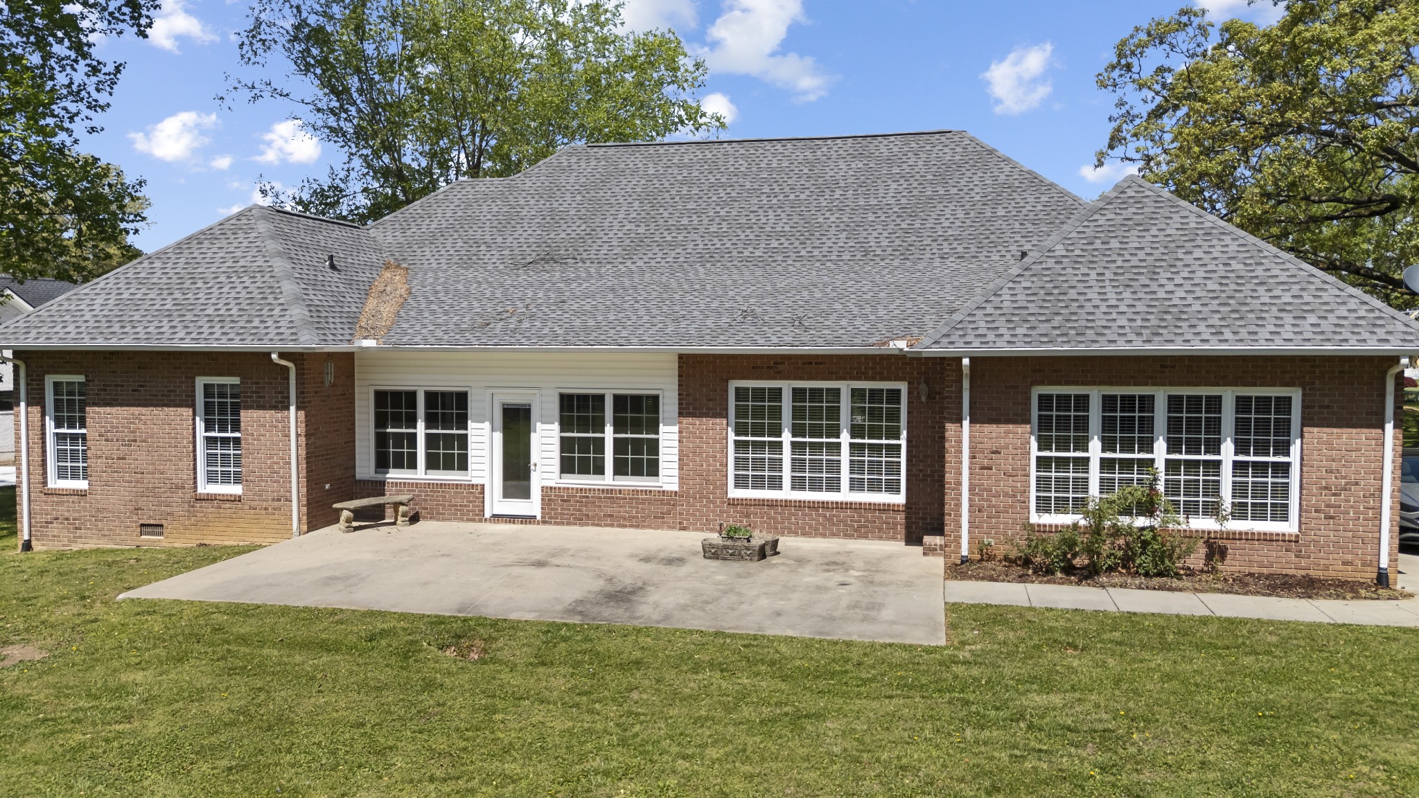 54 Foyer Dr