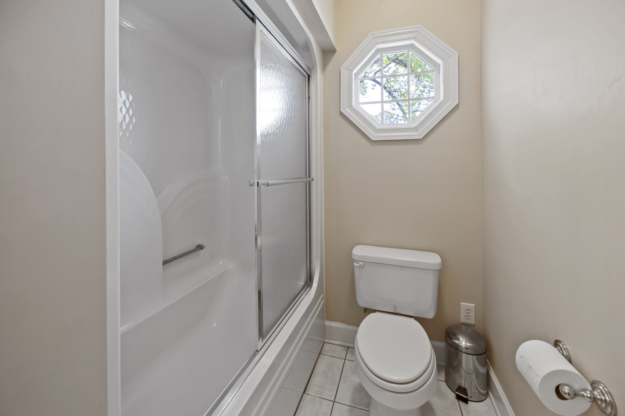 54 Foyer Dr