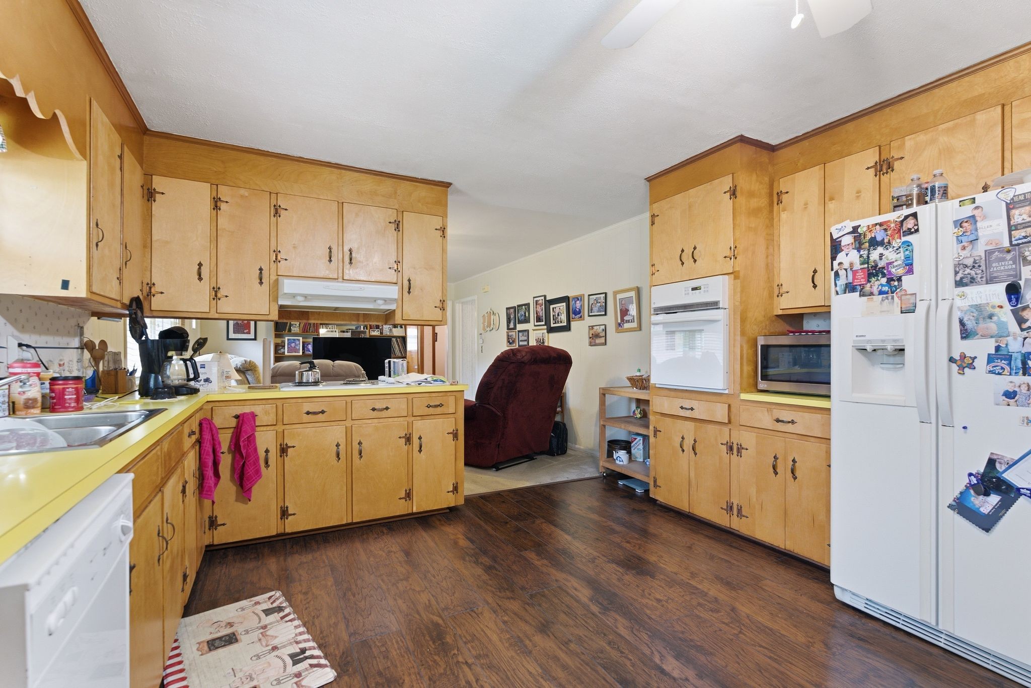 194 Hickory Dr