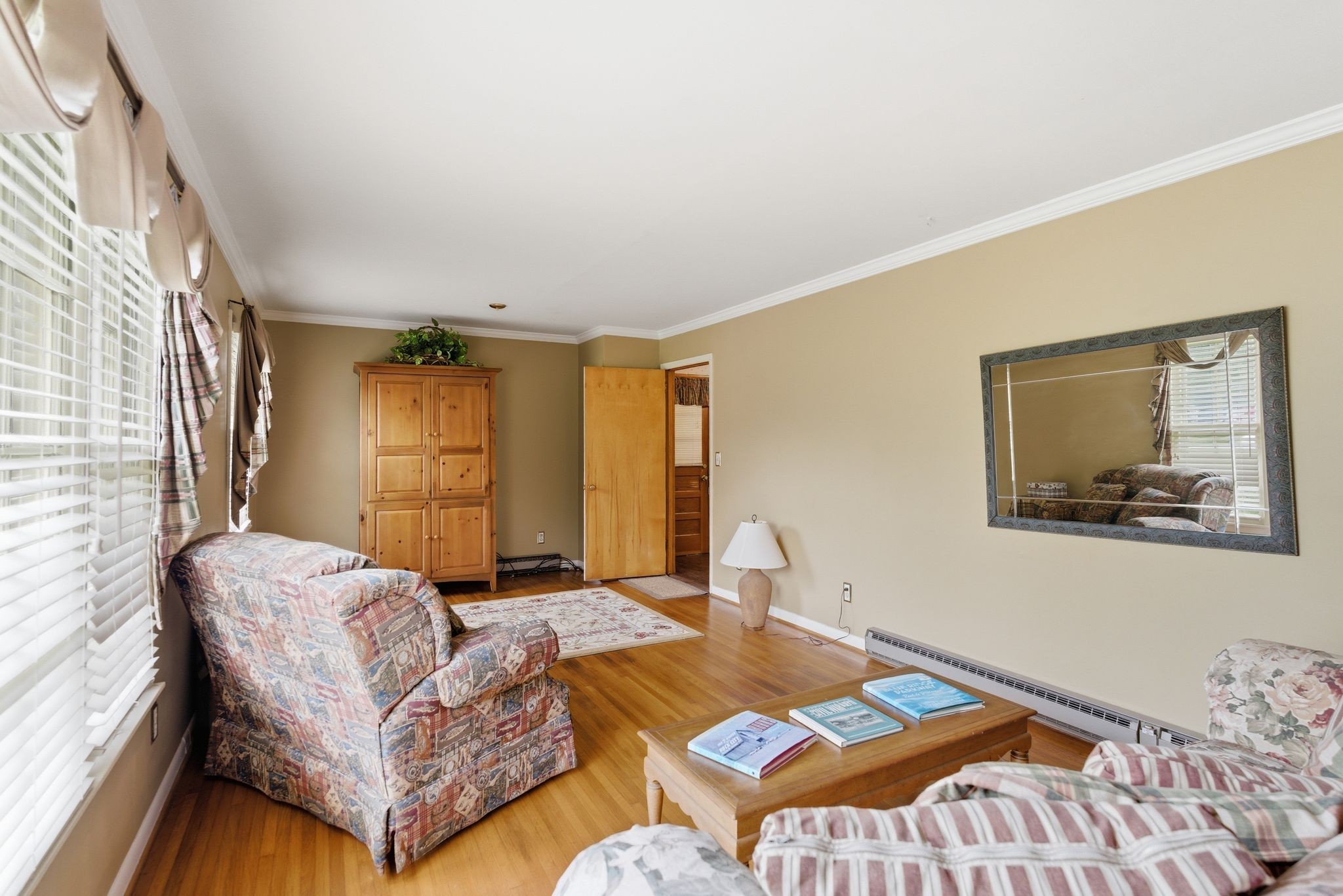 194 Hickory Dr
