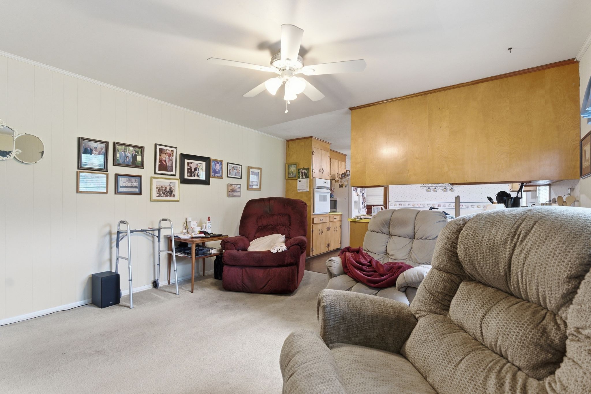 194 Hickory Dr