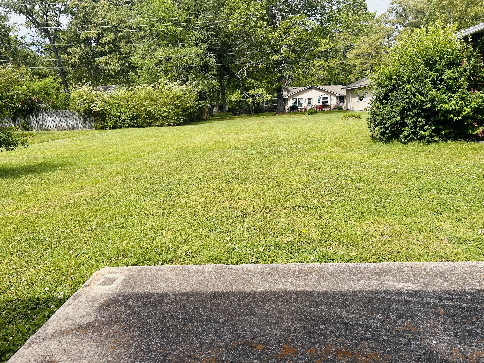 313 Crestwood Dr