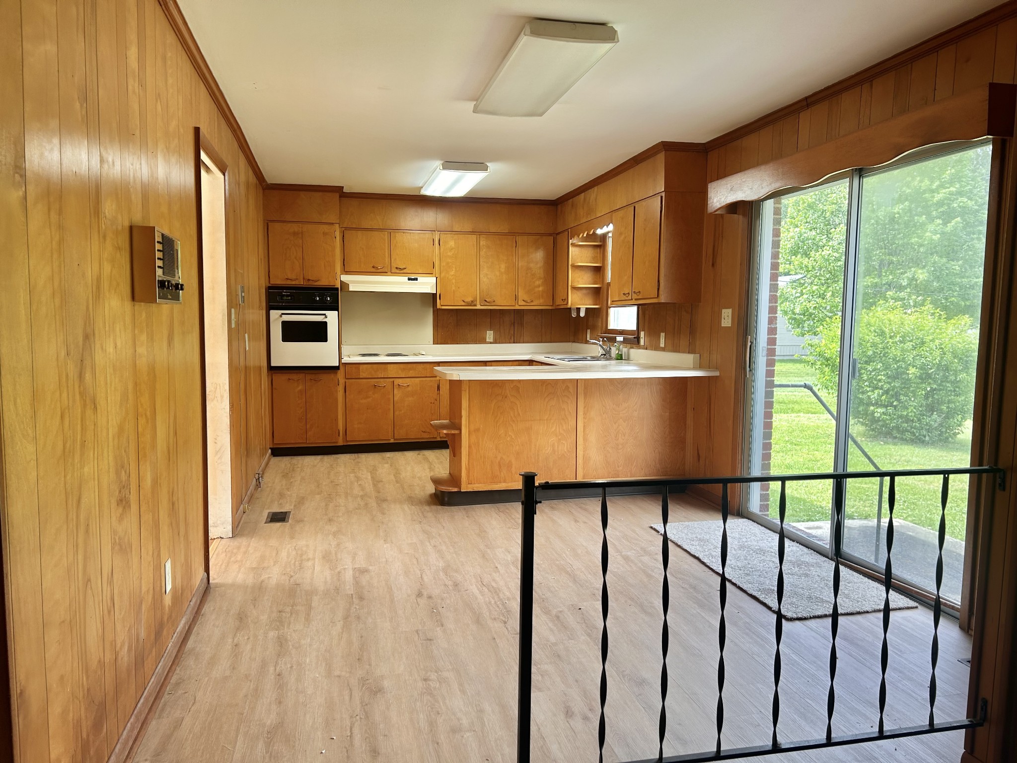 313 Crestwood Dr