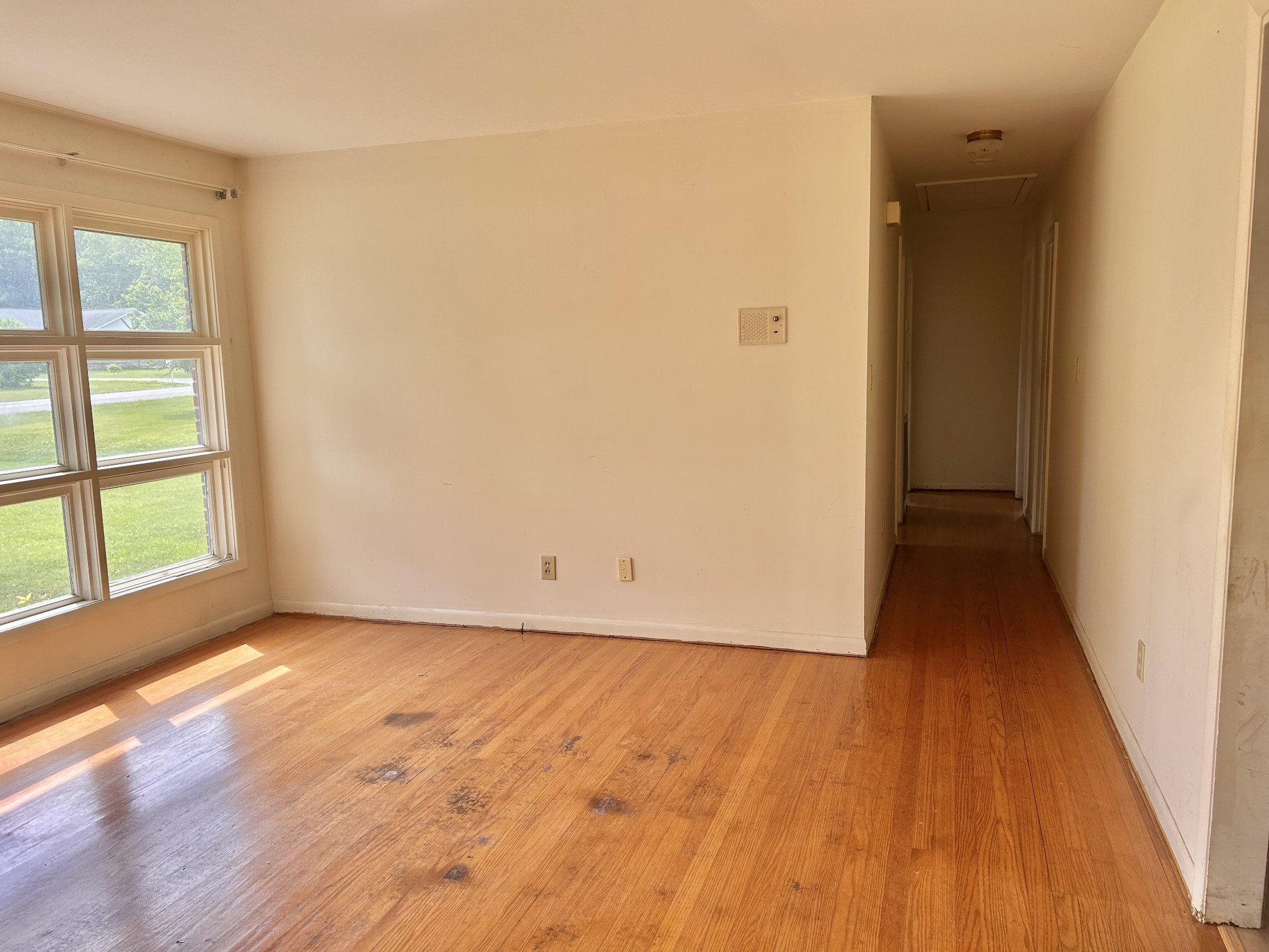 313 Crestwood Dr