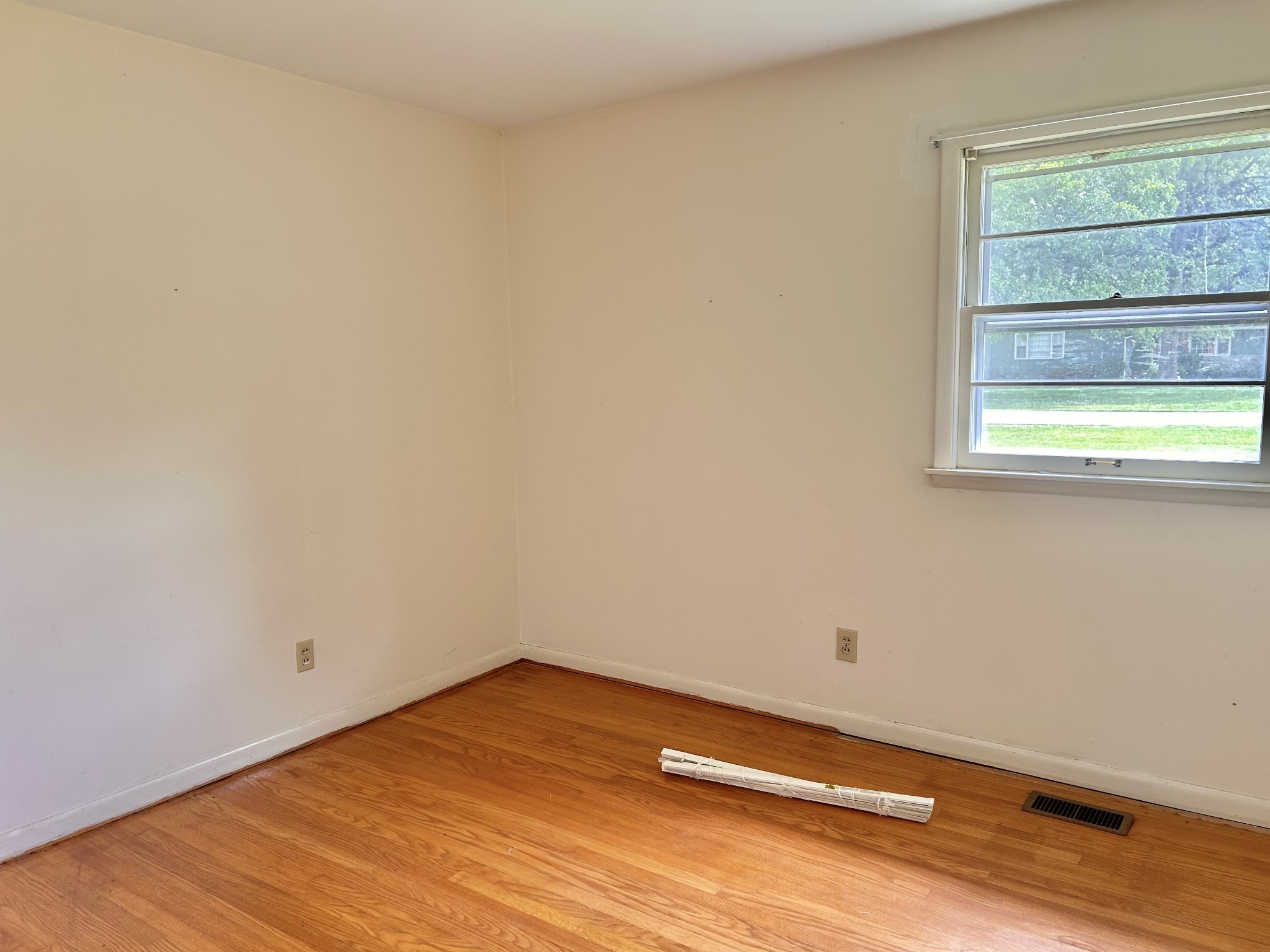 313 Crestwood Dr