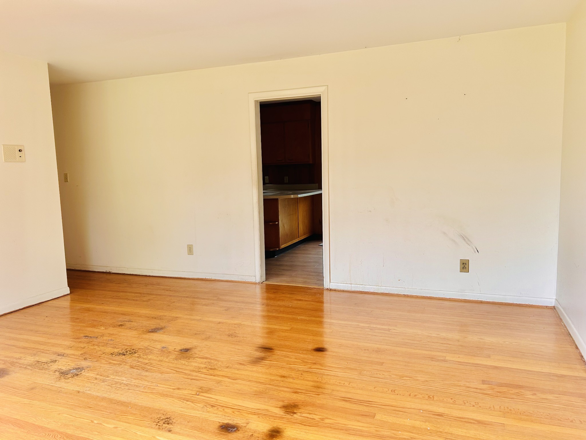 313 Crestwood Dr