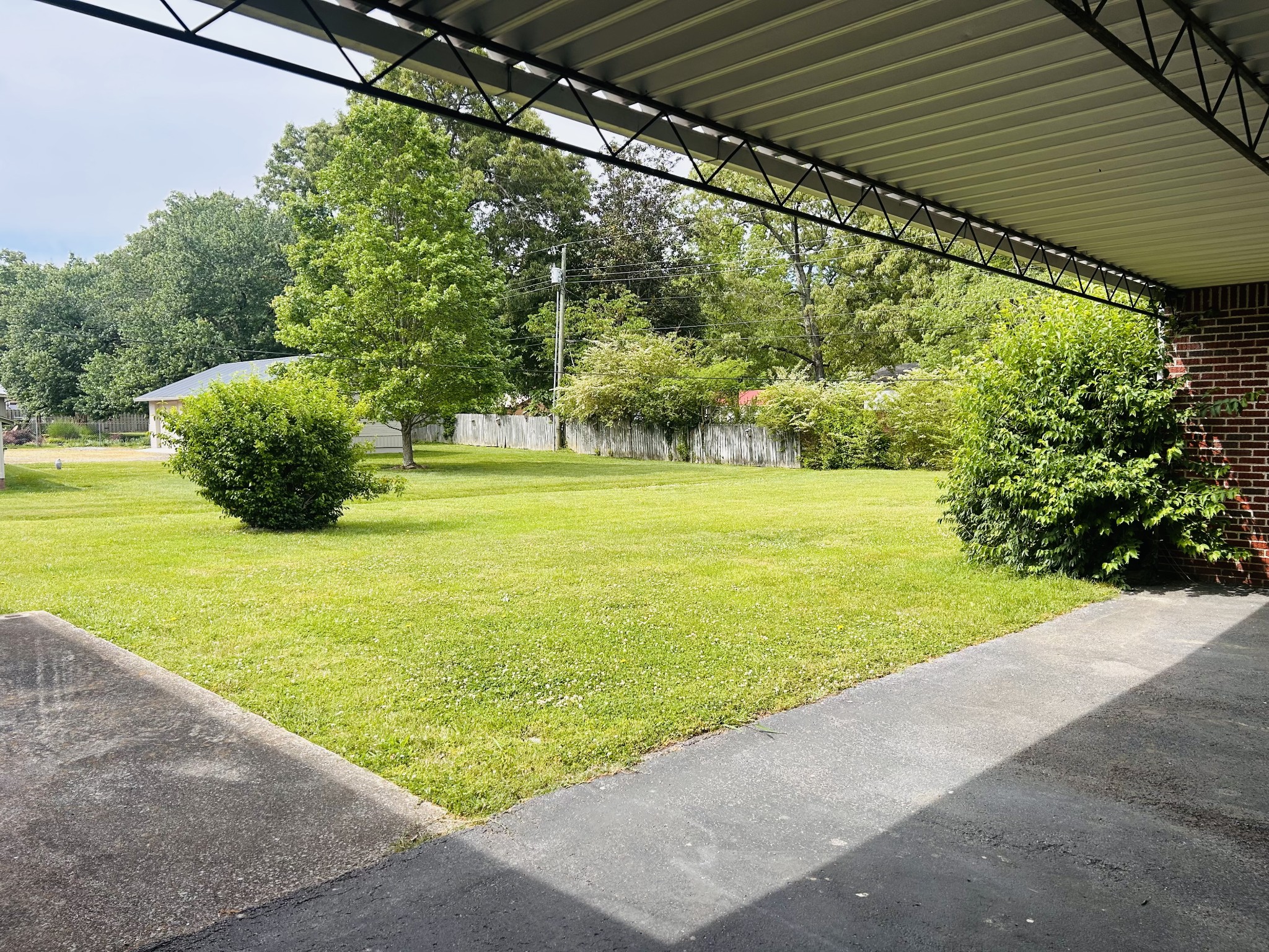 313 Crestwood Dr