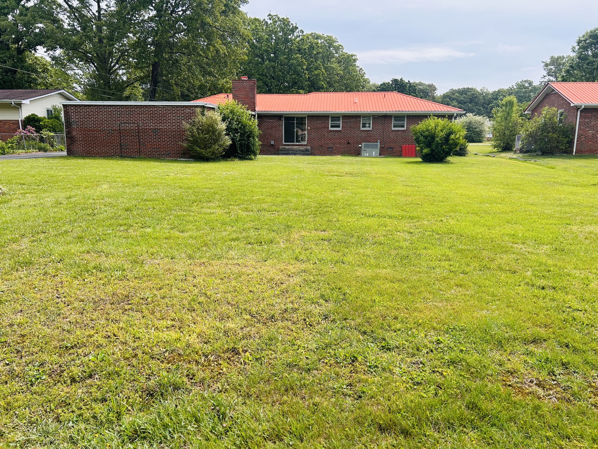 313 Crestwood Dr