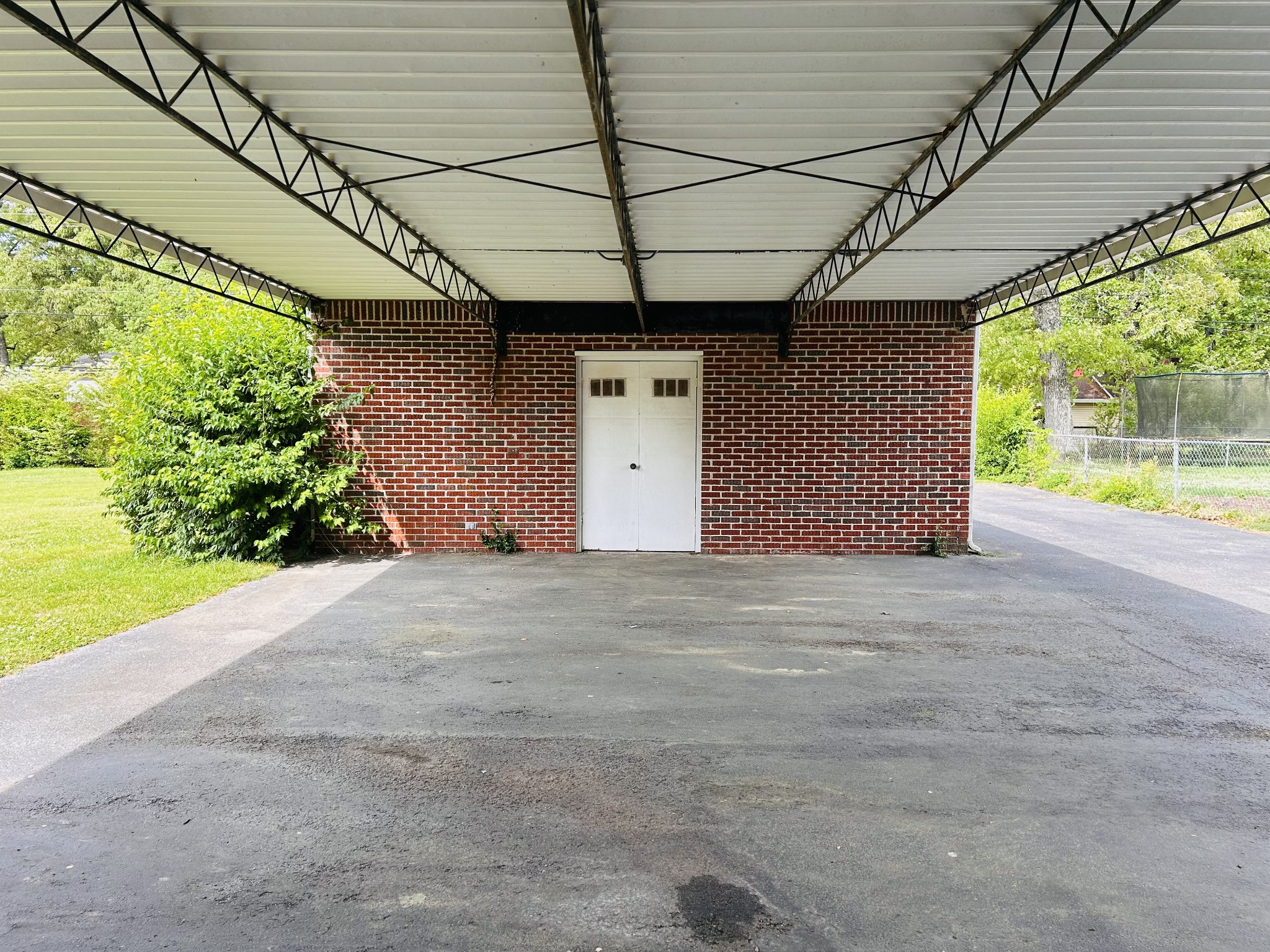 313 Crestwood Dr