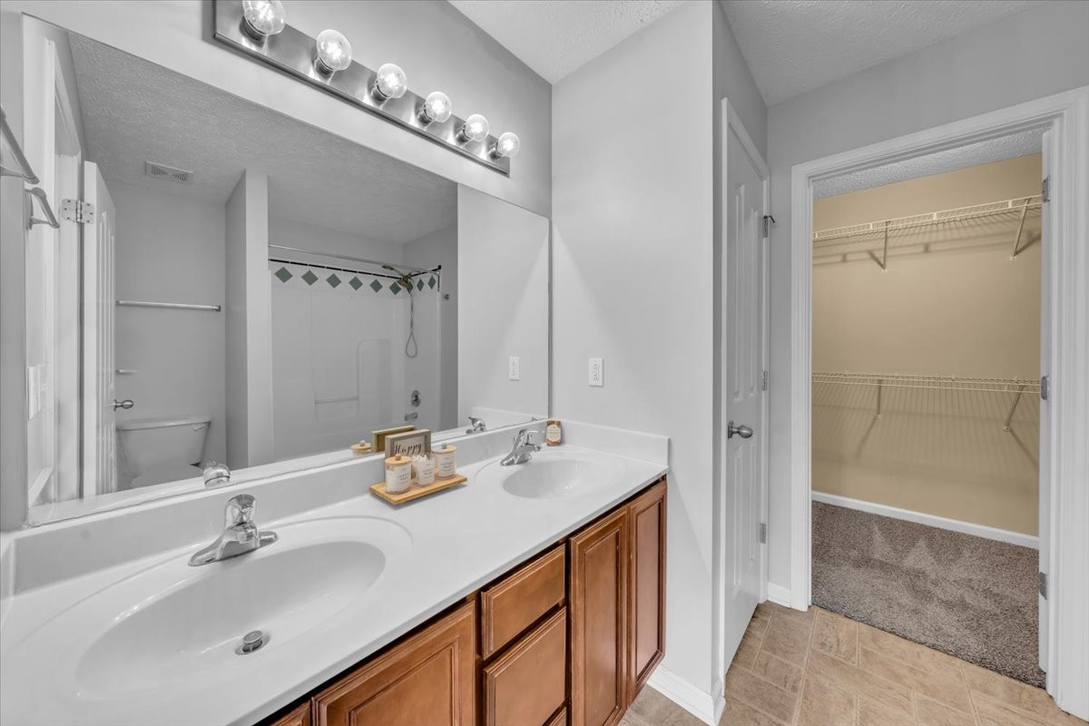 3325 Perlino Dr