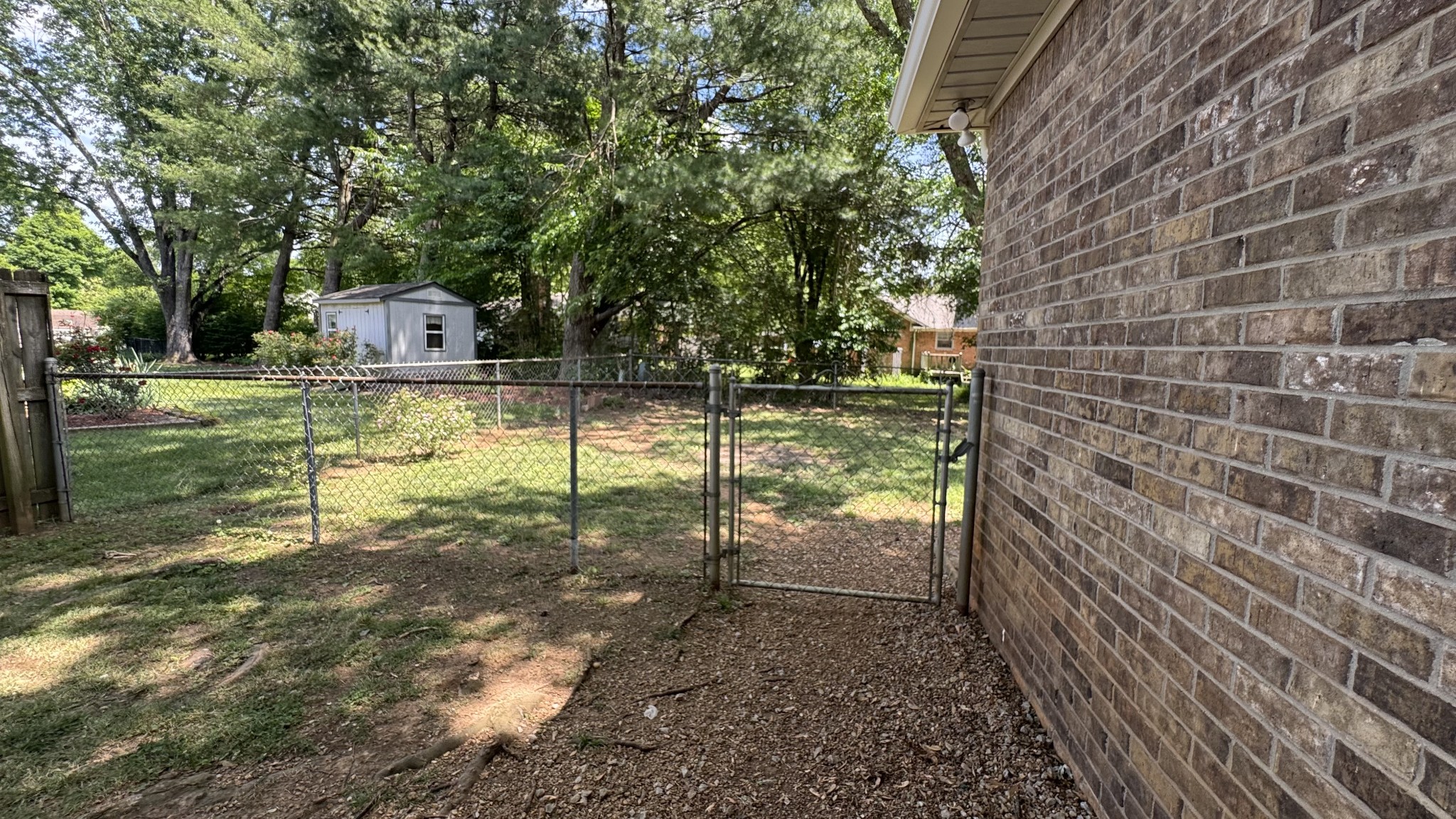 2306 Crown Hill Dr