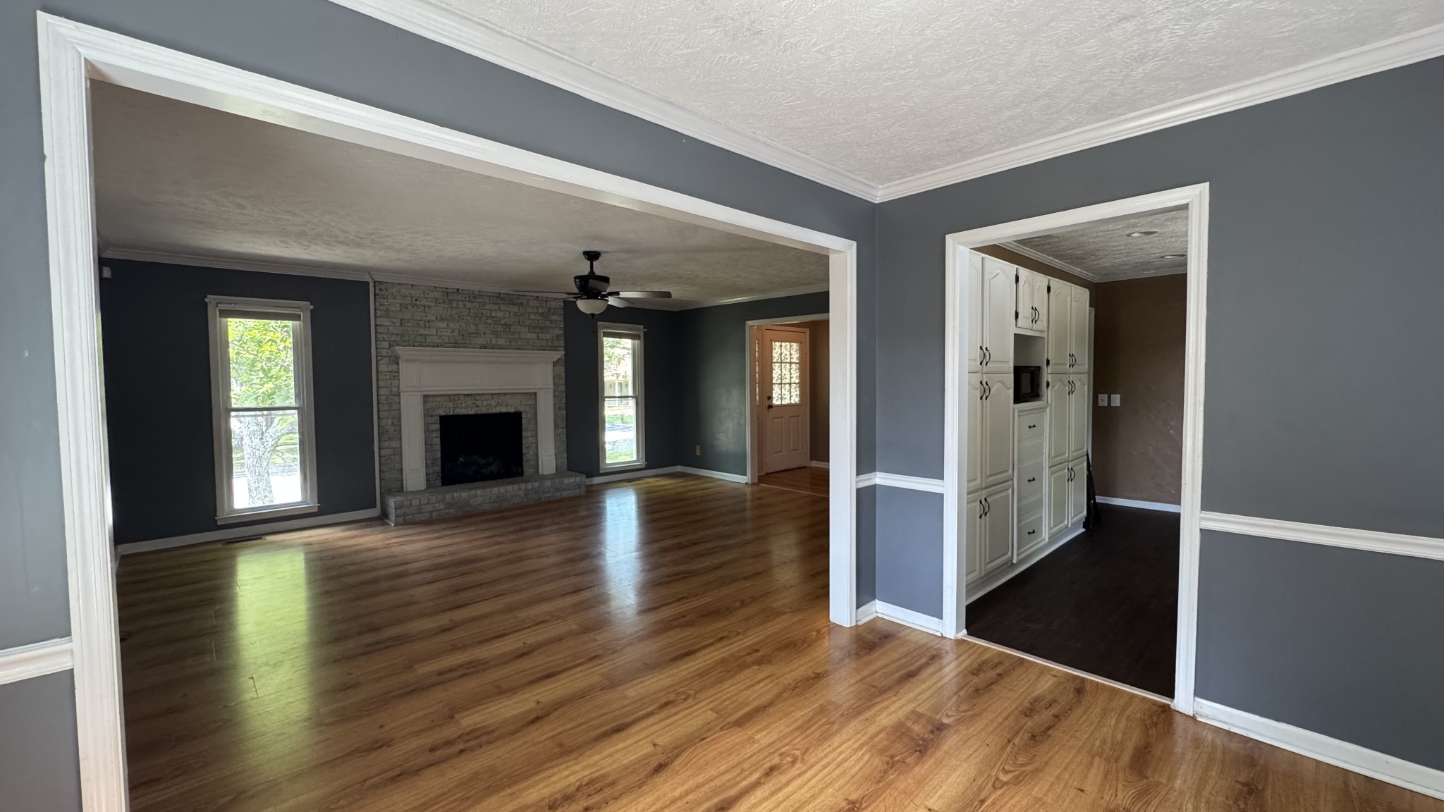 2306 Crown Hill Dr