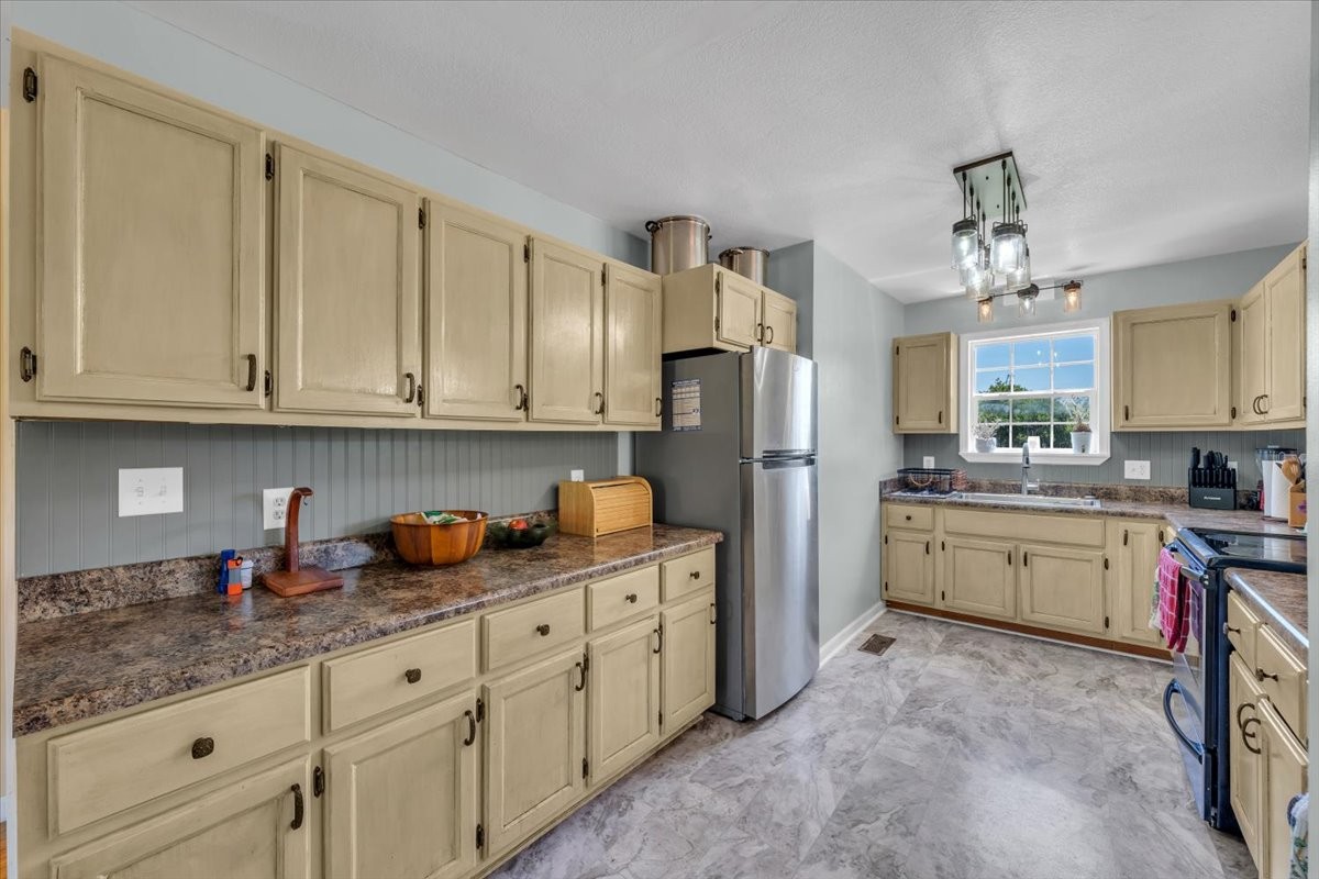 351 Old Prospect Rd