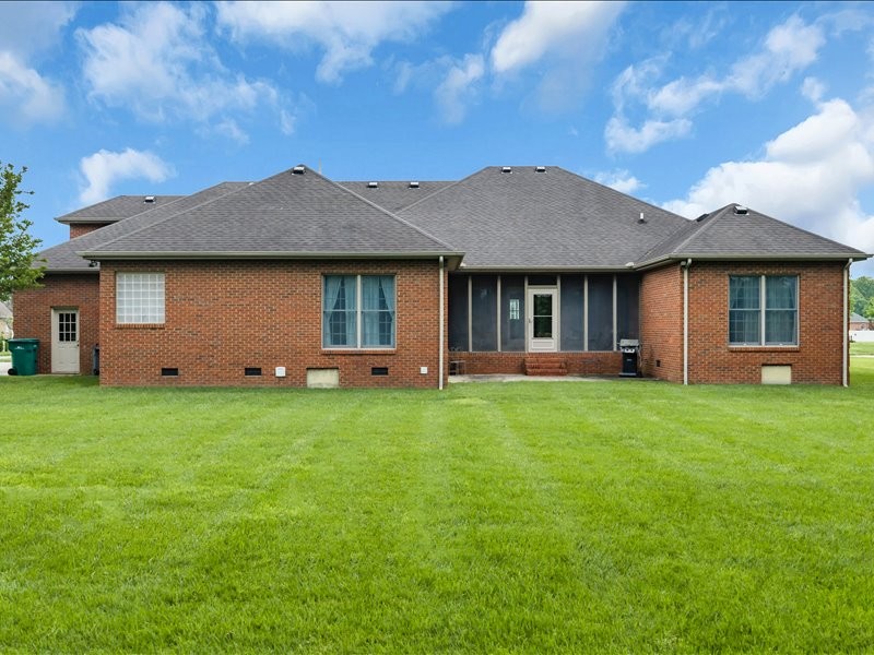 261 Bell Dr, W