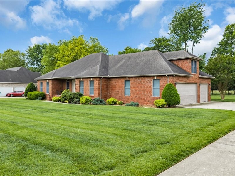 261 Bell Dr, W