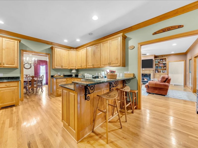 261 Bell Dr, W
