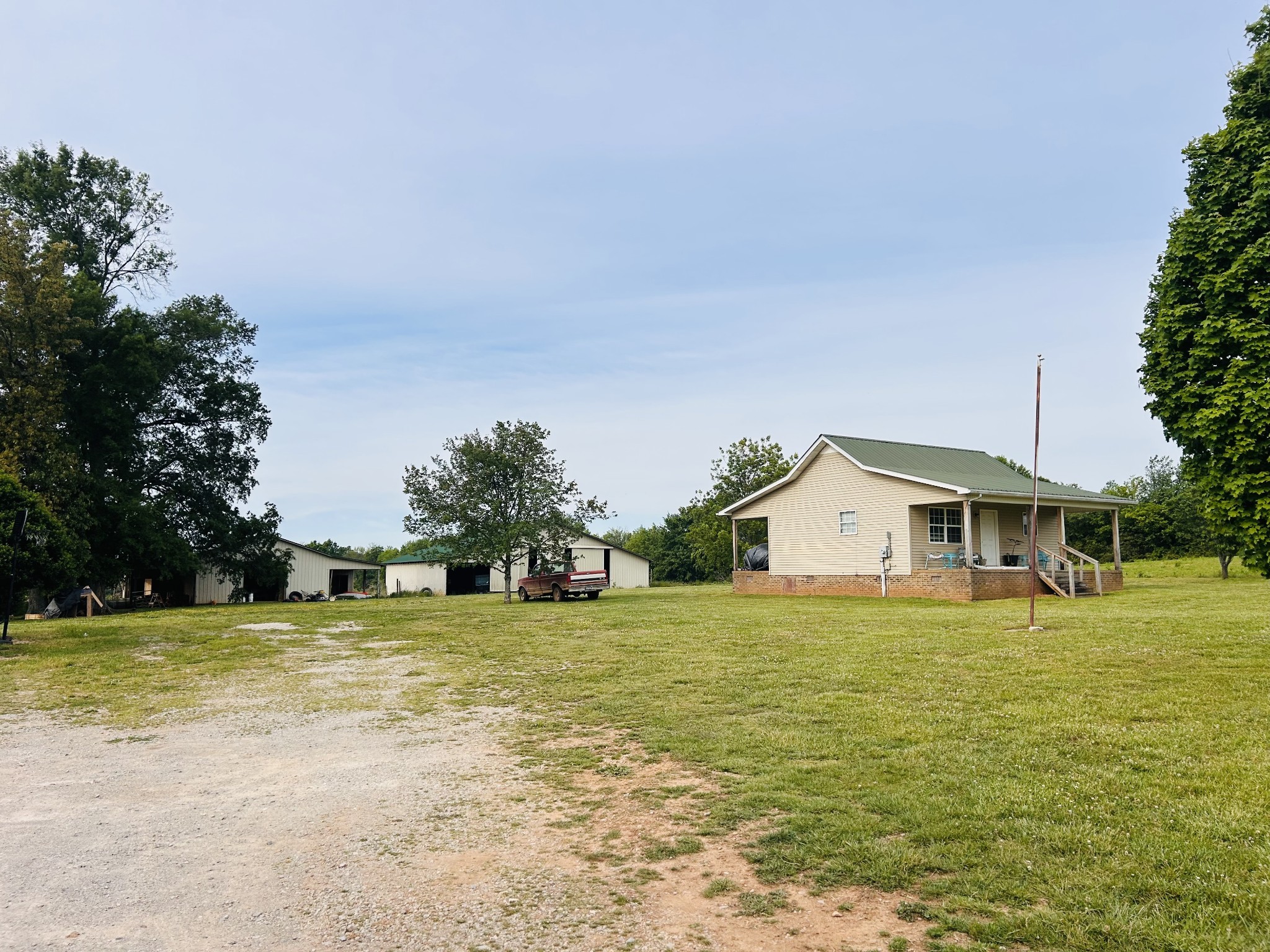 235 Breezy Knoll Ln