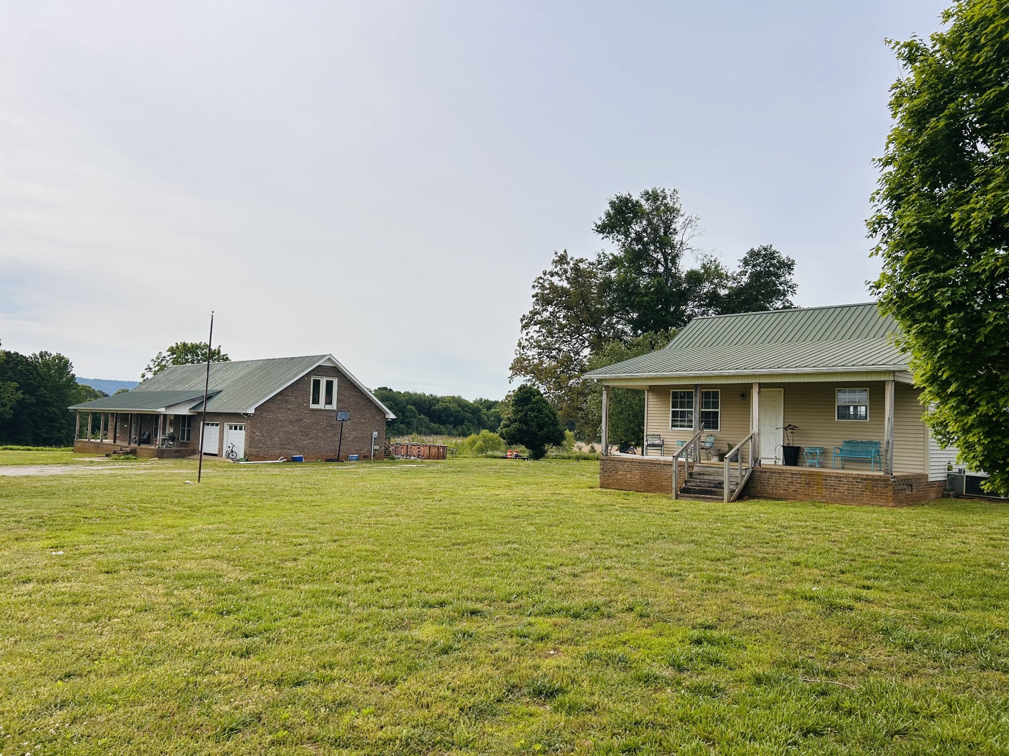 235 Breezy Knoll Ln