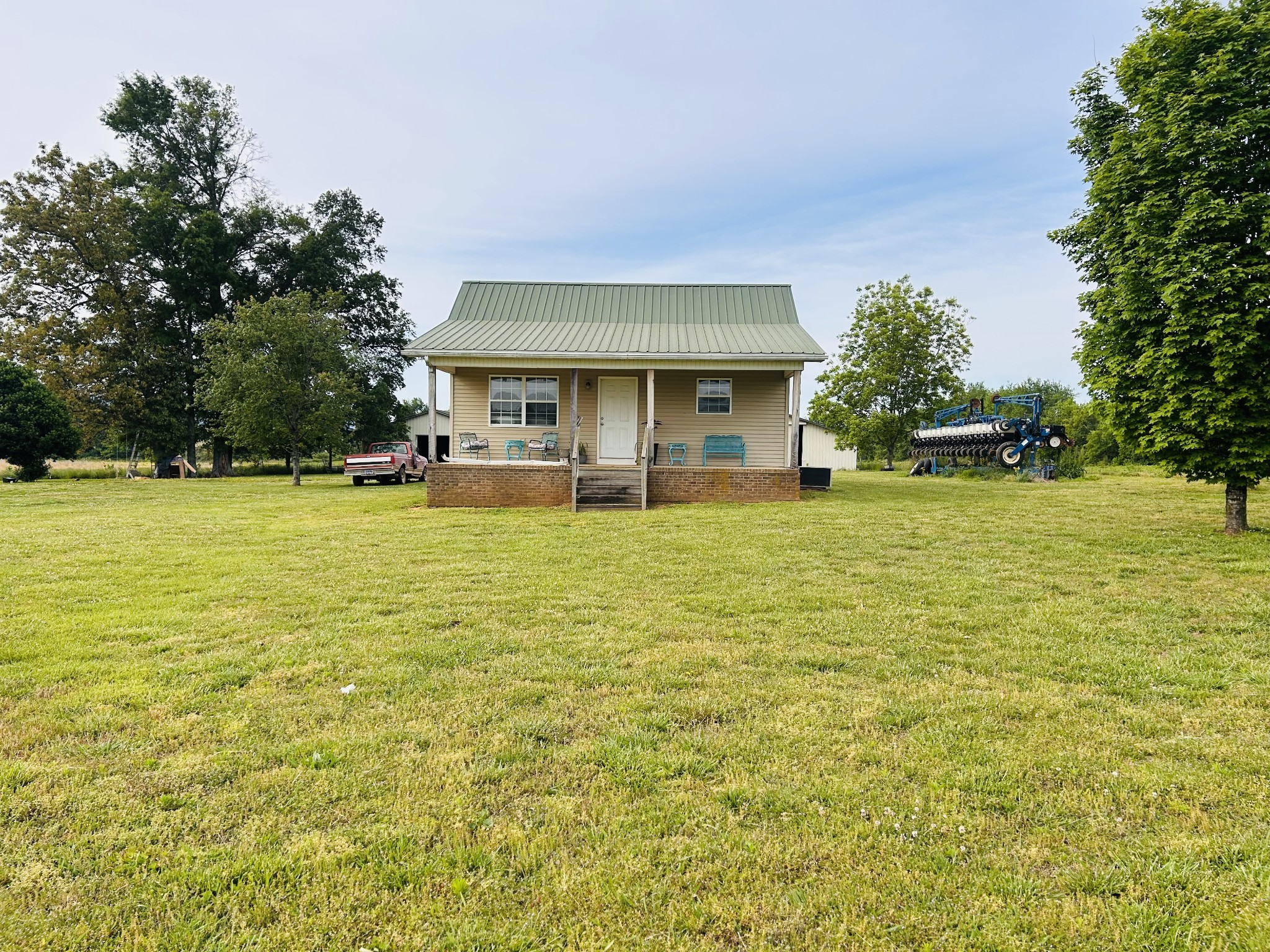 235 Breezy Knoll Ln