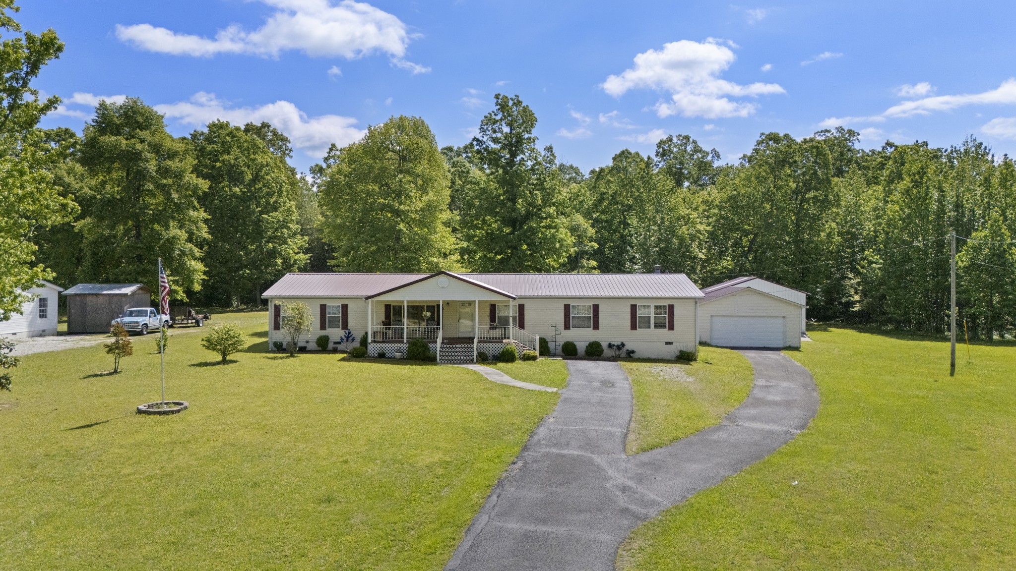 78 Treeline Ct