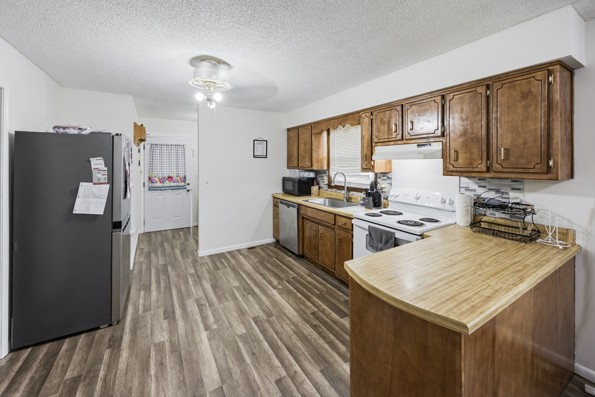 421 Shady Grove Rd