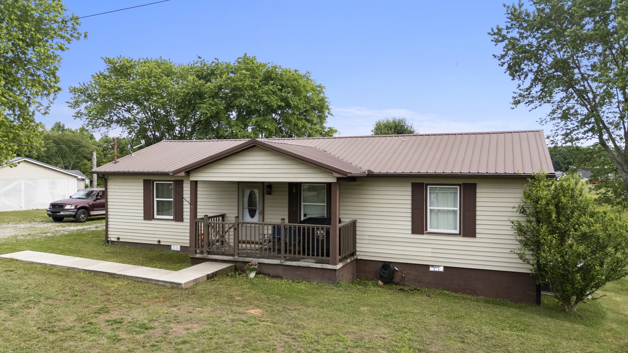 421 Shady Grove Rd