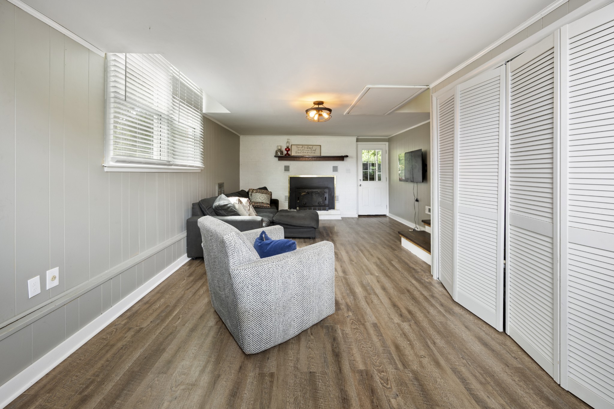 112 Bel Aire Dr