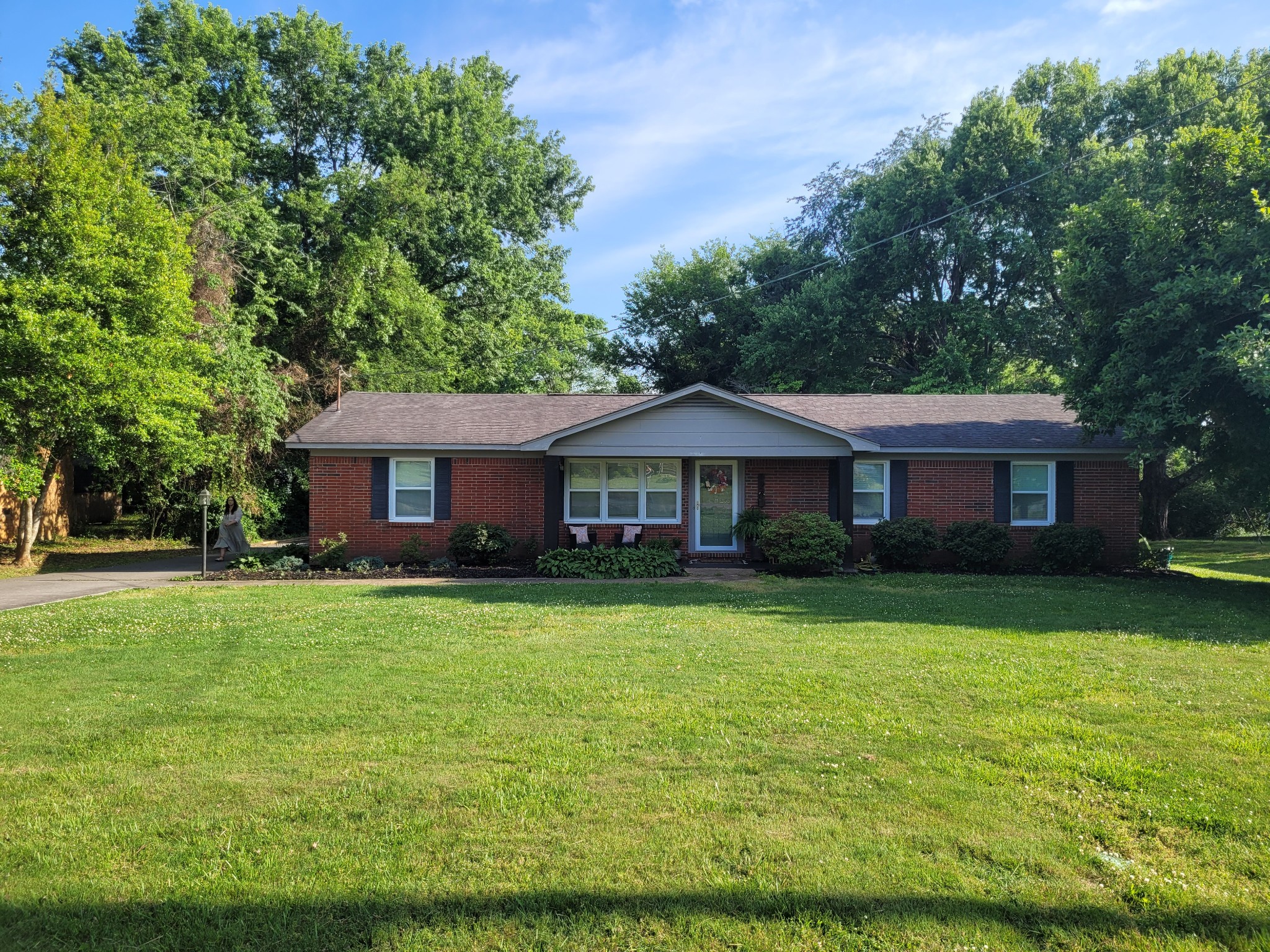 112 Bel Aire Dr
