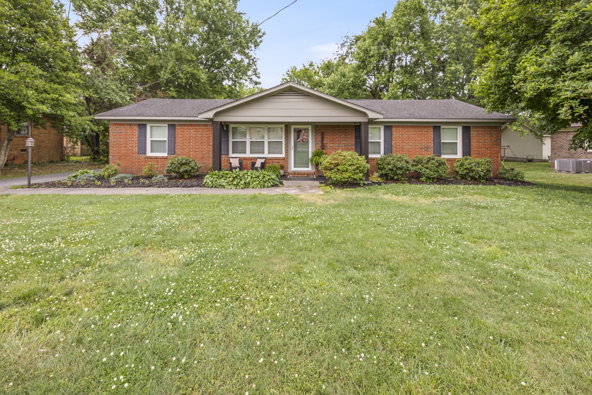 112 Bel Aire Dr