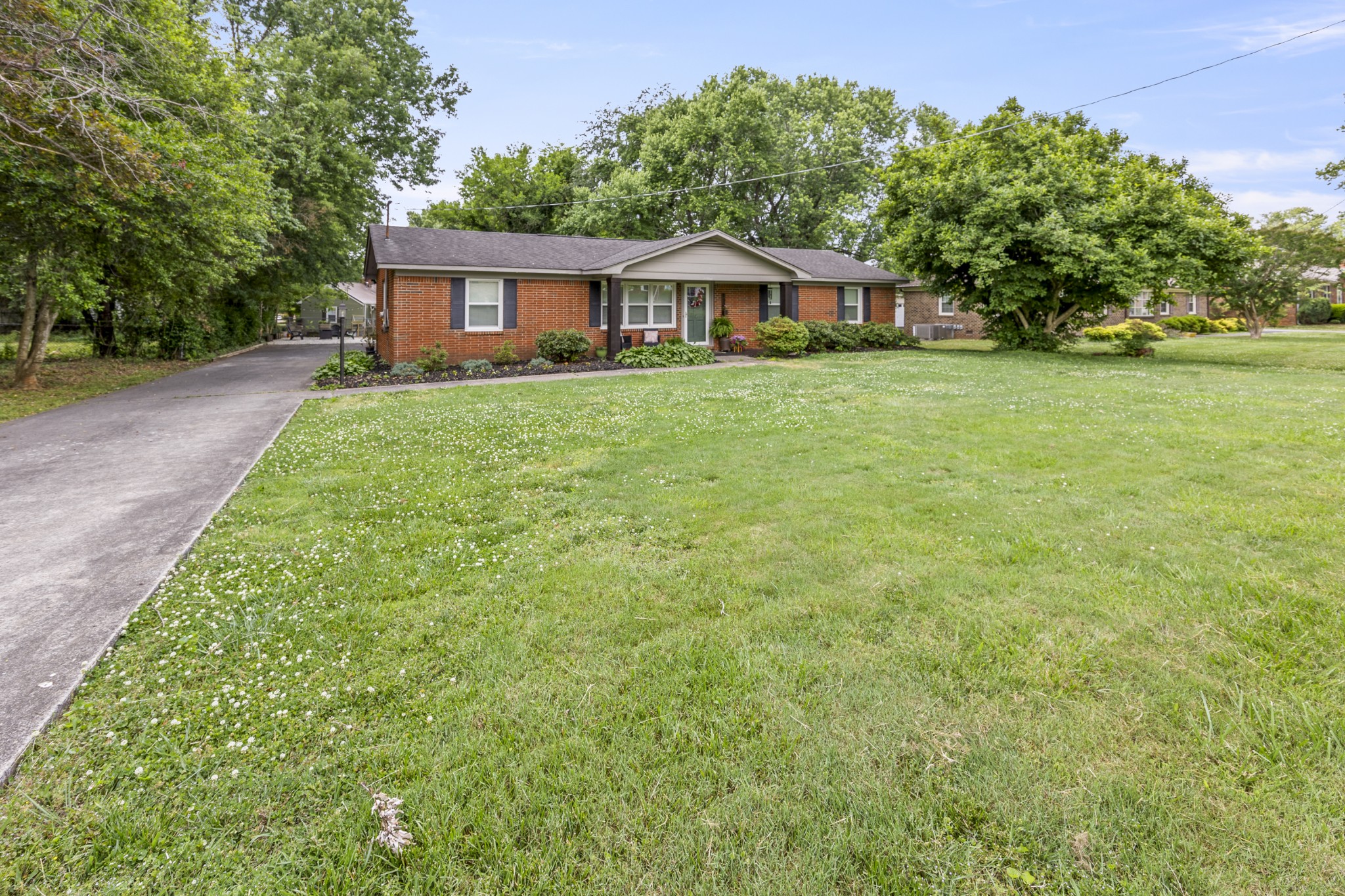 112 Bel Aire Dr