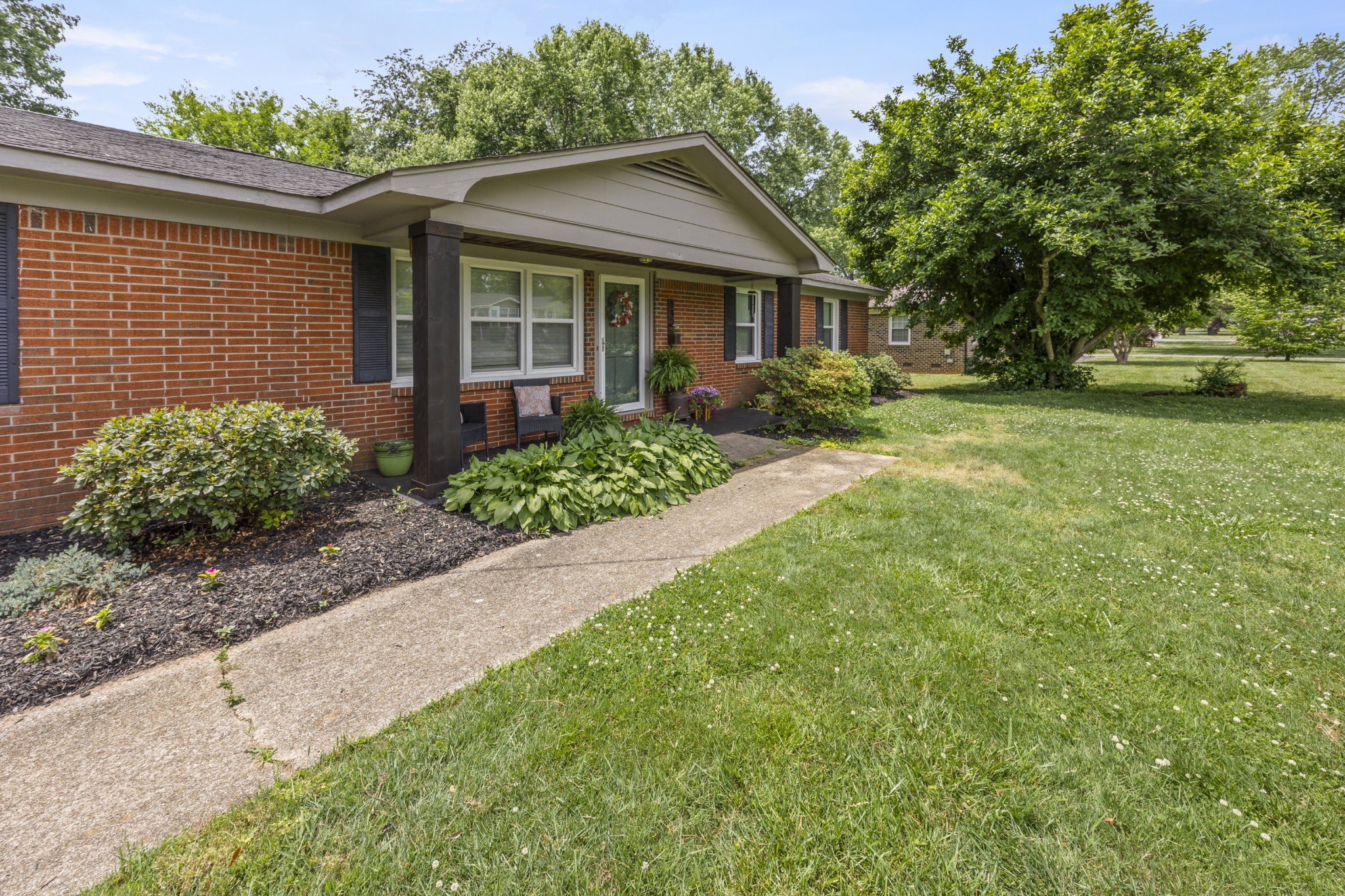 112 Bel Aire Dr