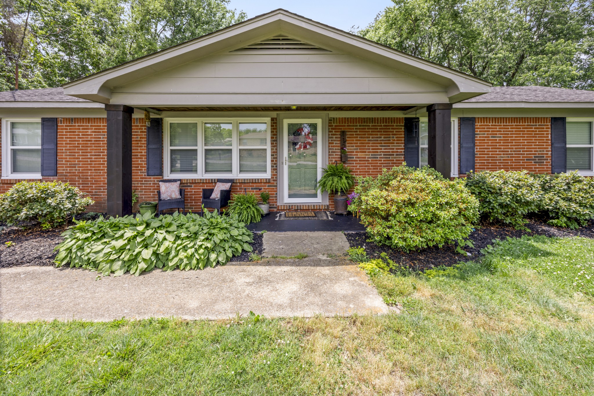 112 Bel Aire Dr