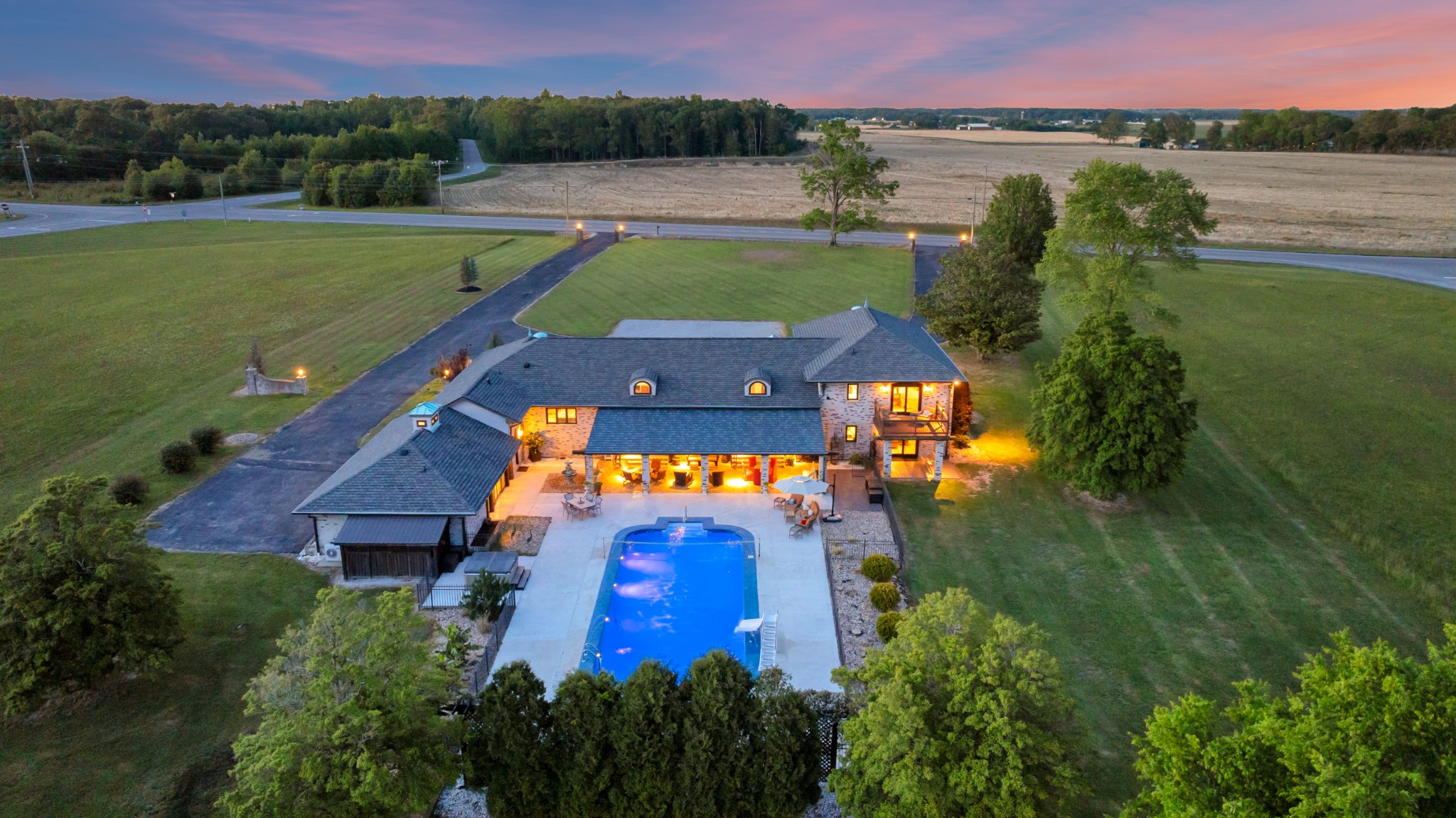 5016 Hillsboro Hwy