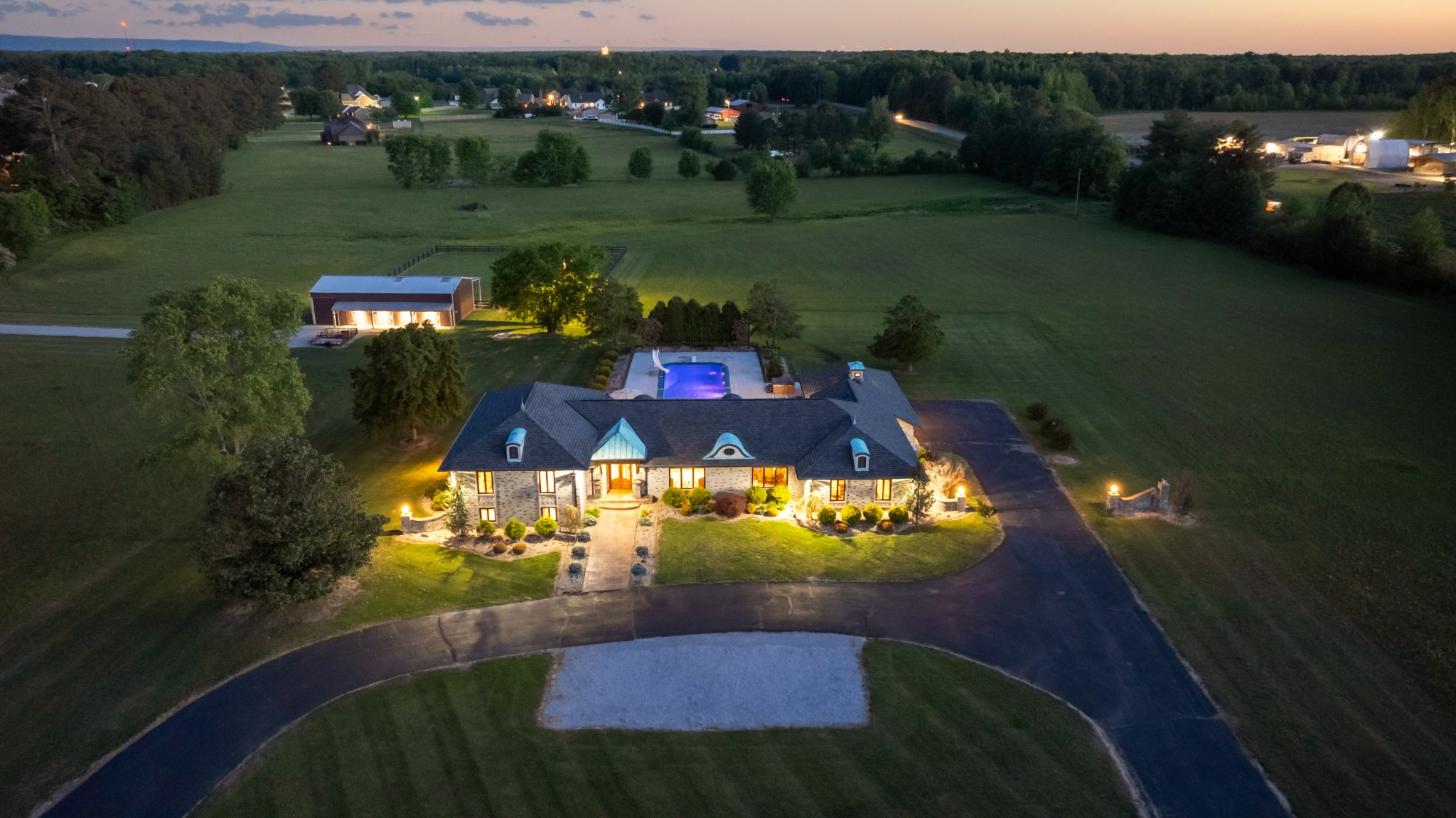 5016 Hillsboro Hwy