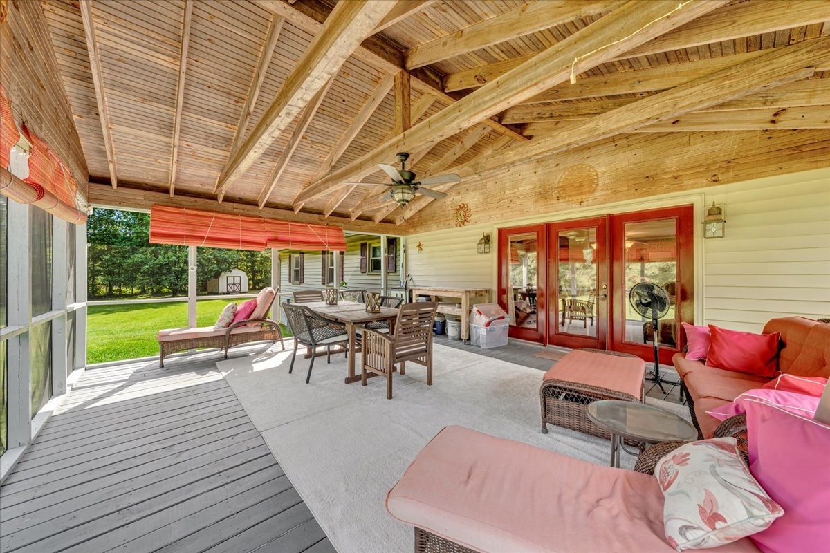 161 Brown Ln
