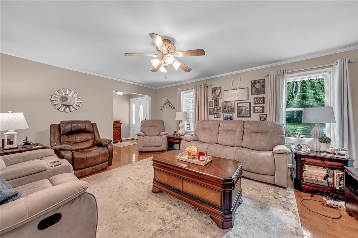 161 Brown Ln