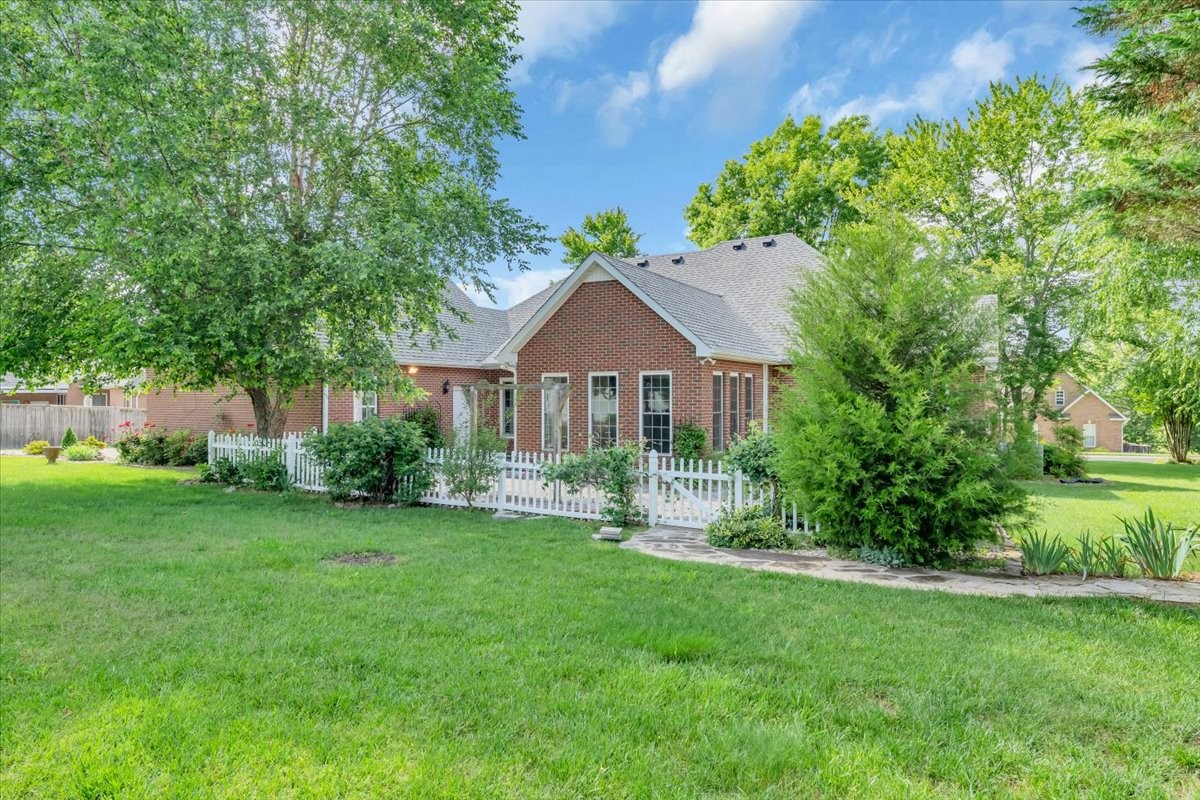 143 Hunters Ridge Dr